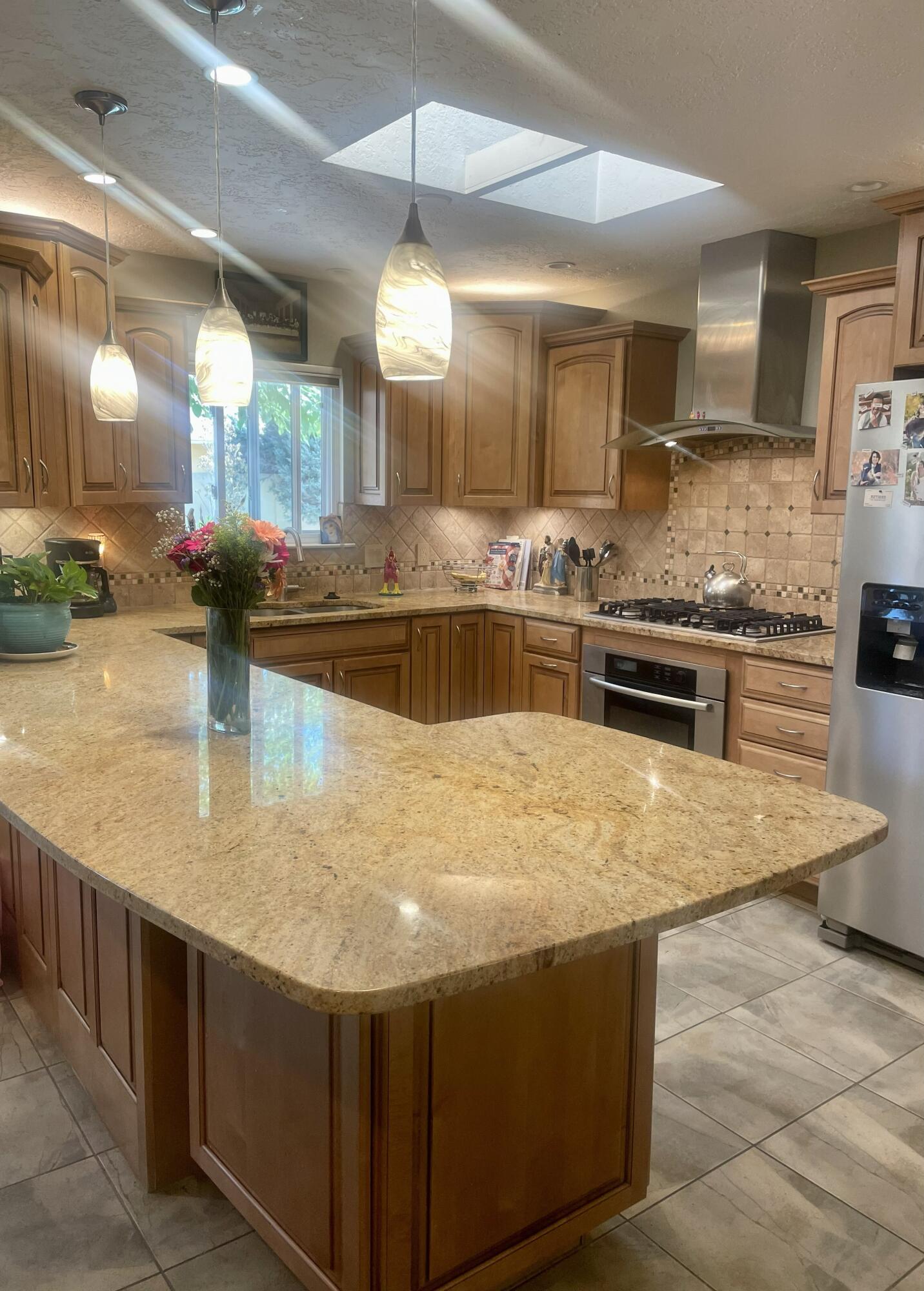 8001 Sierra Azul Avenue NE