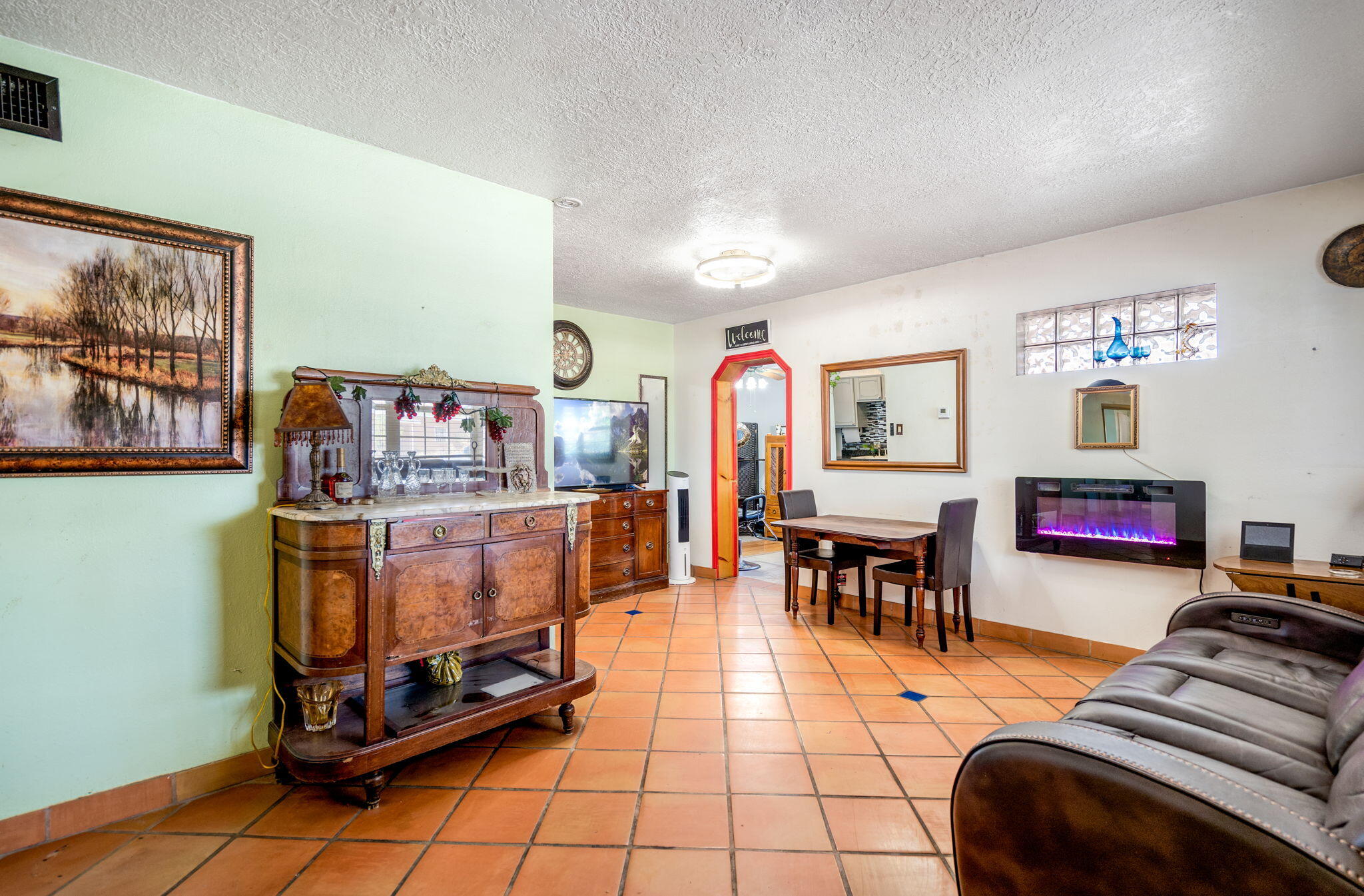 2712 Solano Drive NE