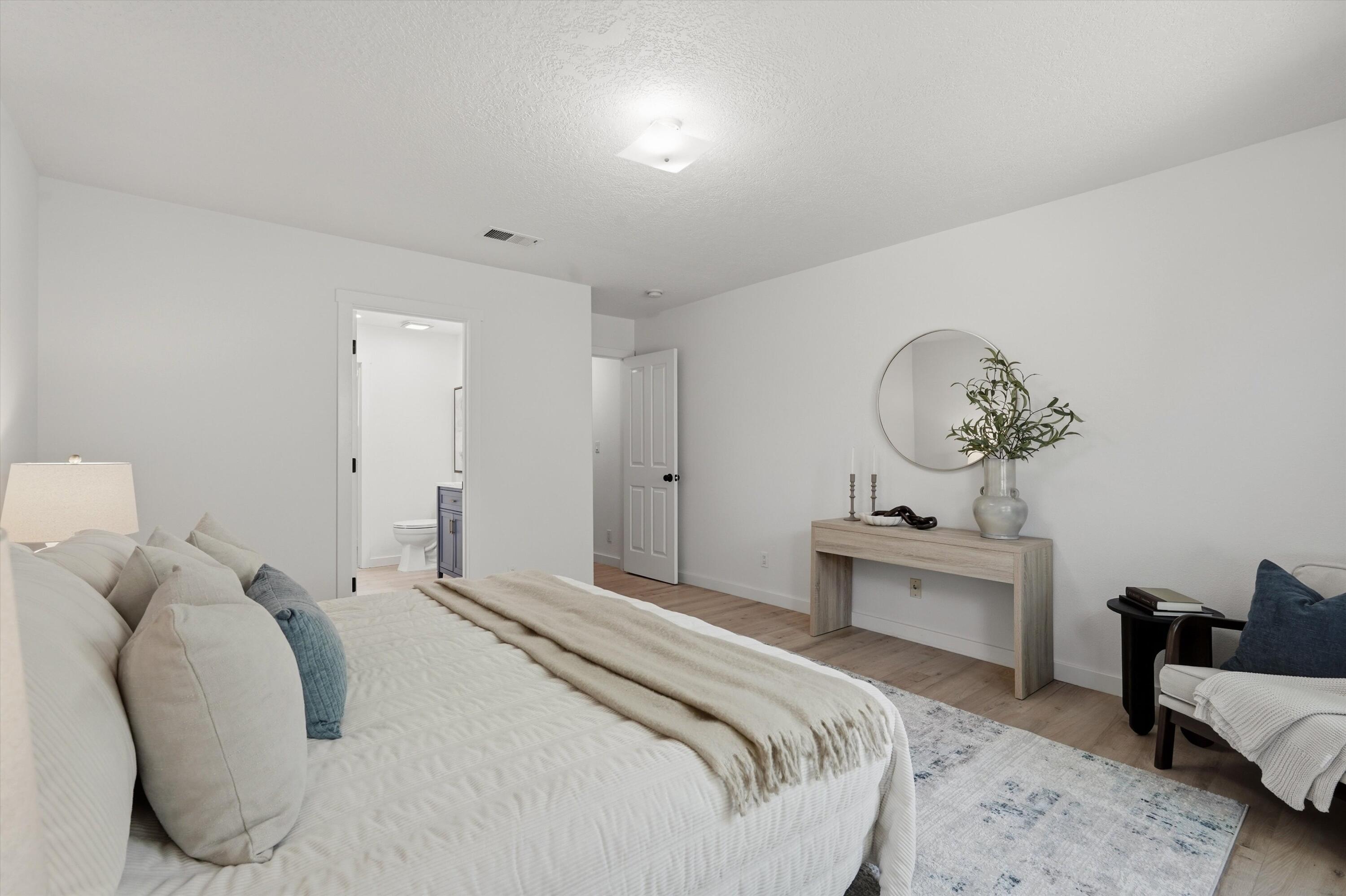 6963 Golden Mesa
