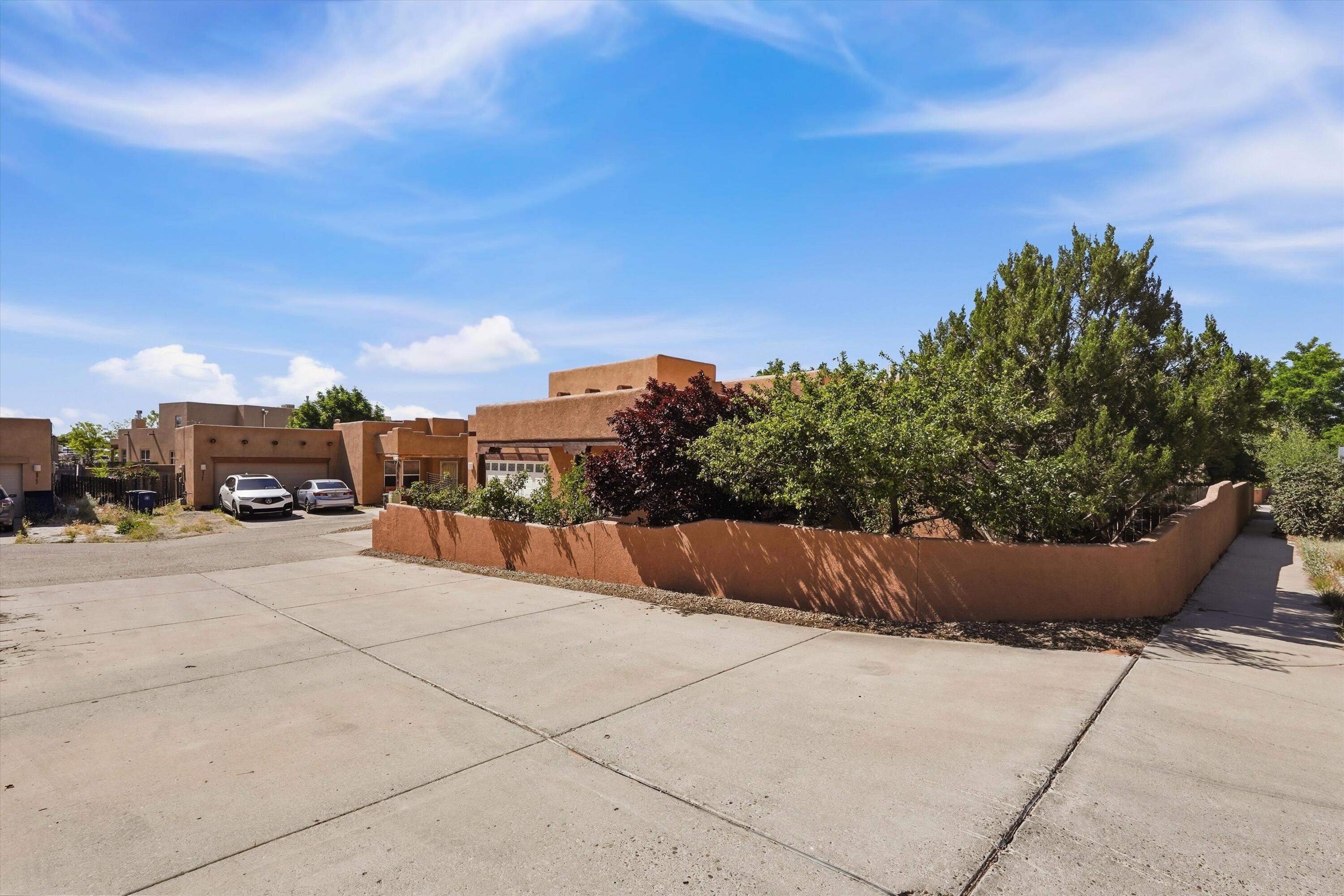 6963 Golden Mesa