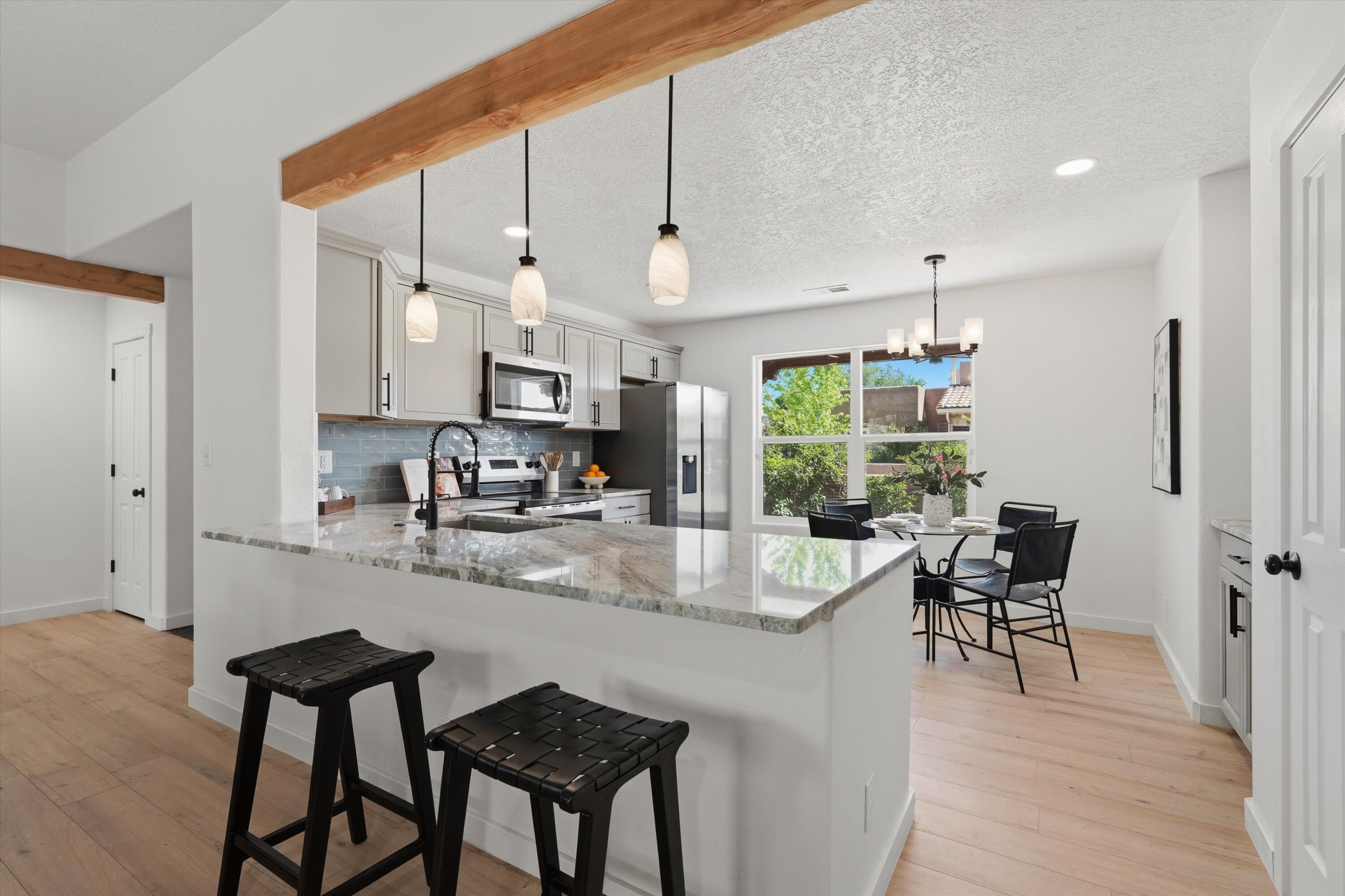 6963 Golden Mesa