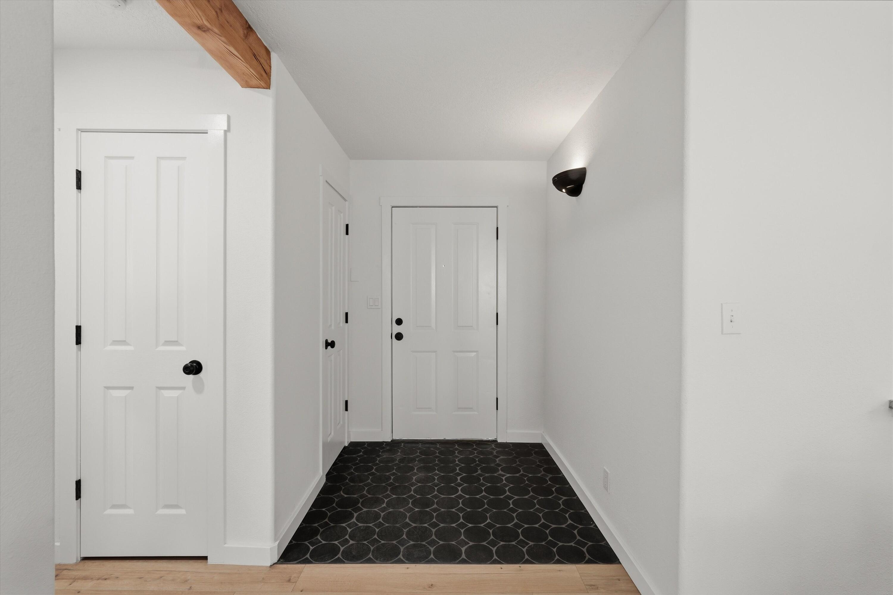 6963 Golden Mesa