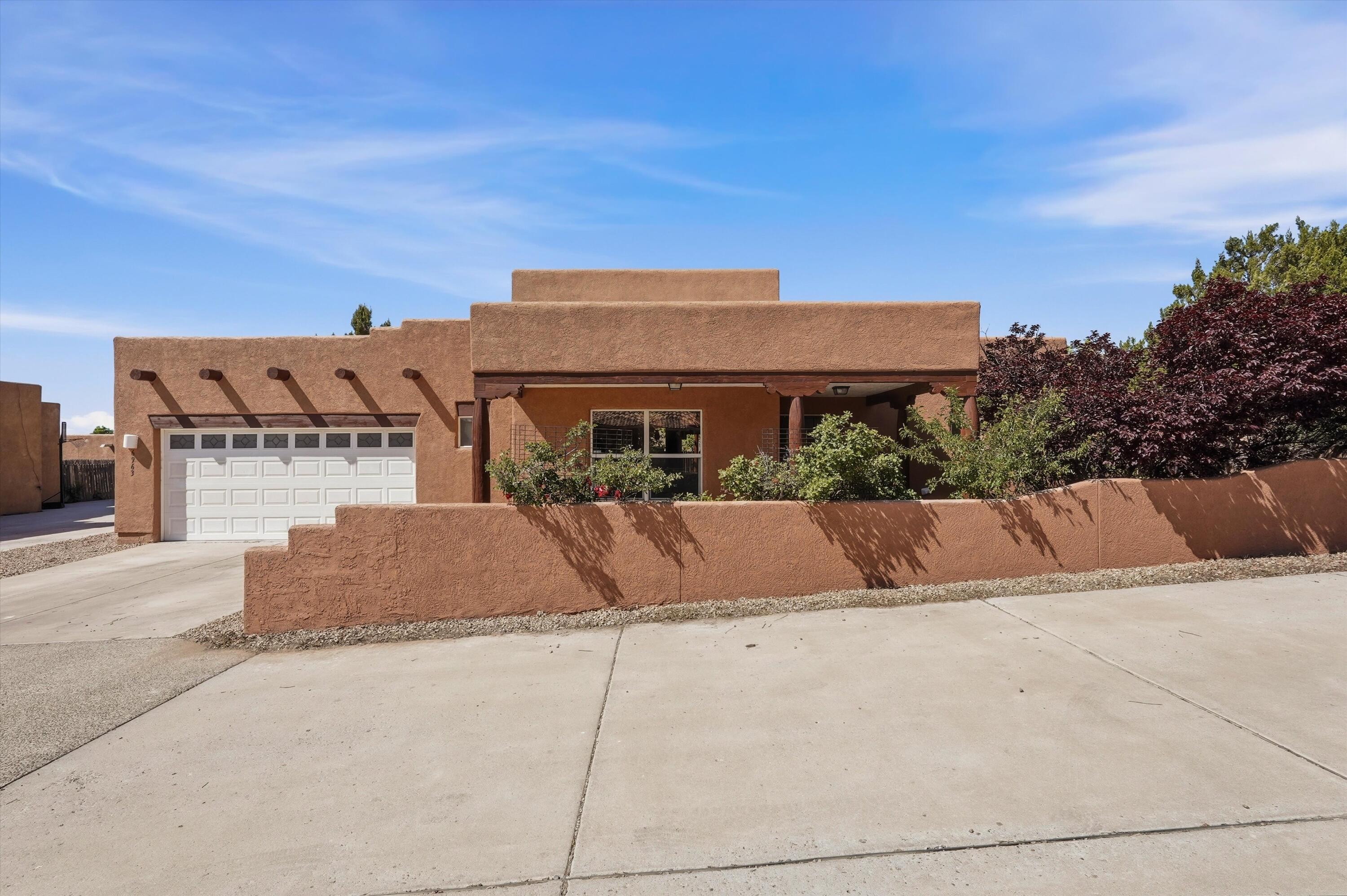 6963 Golden Mesa
