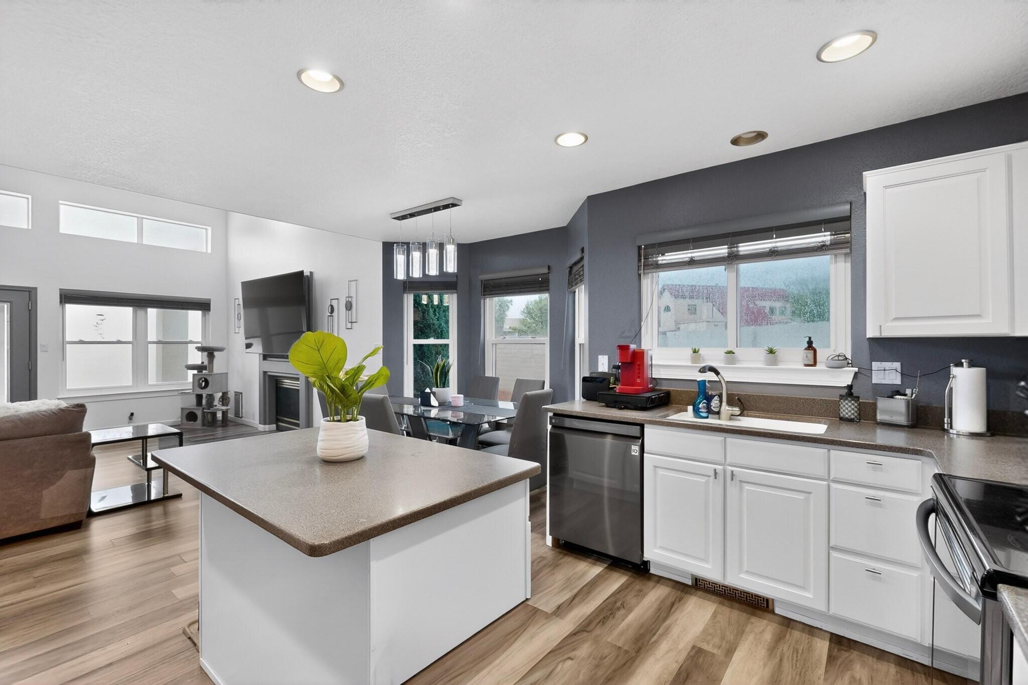 233 Nicklaus Drive SE