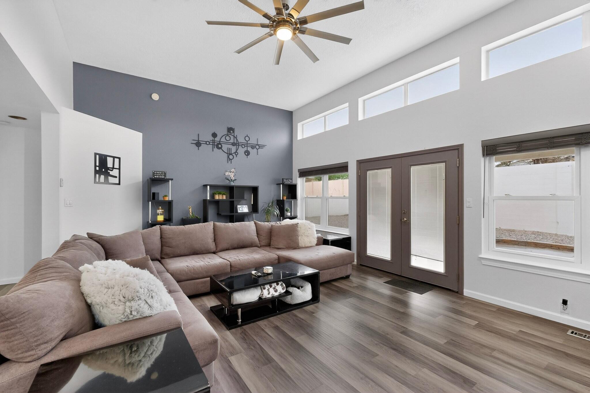 233 Nicklaus Drive SE
