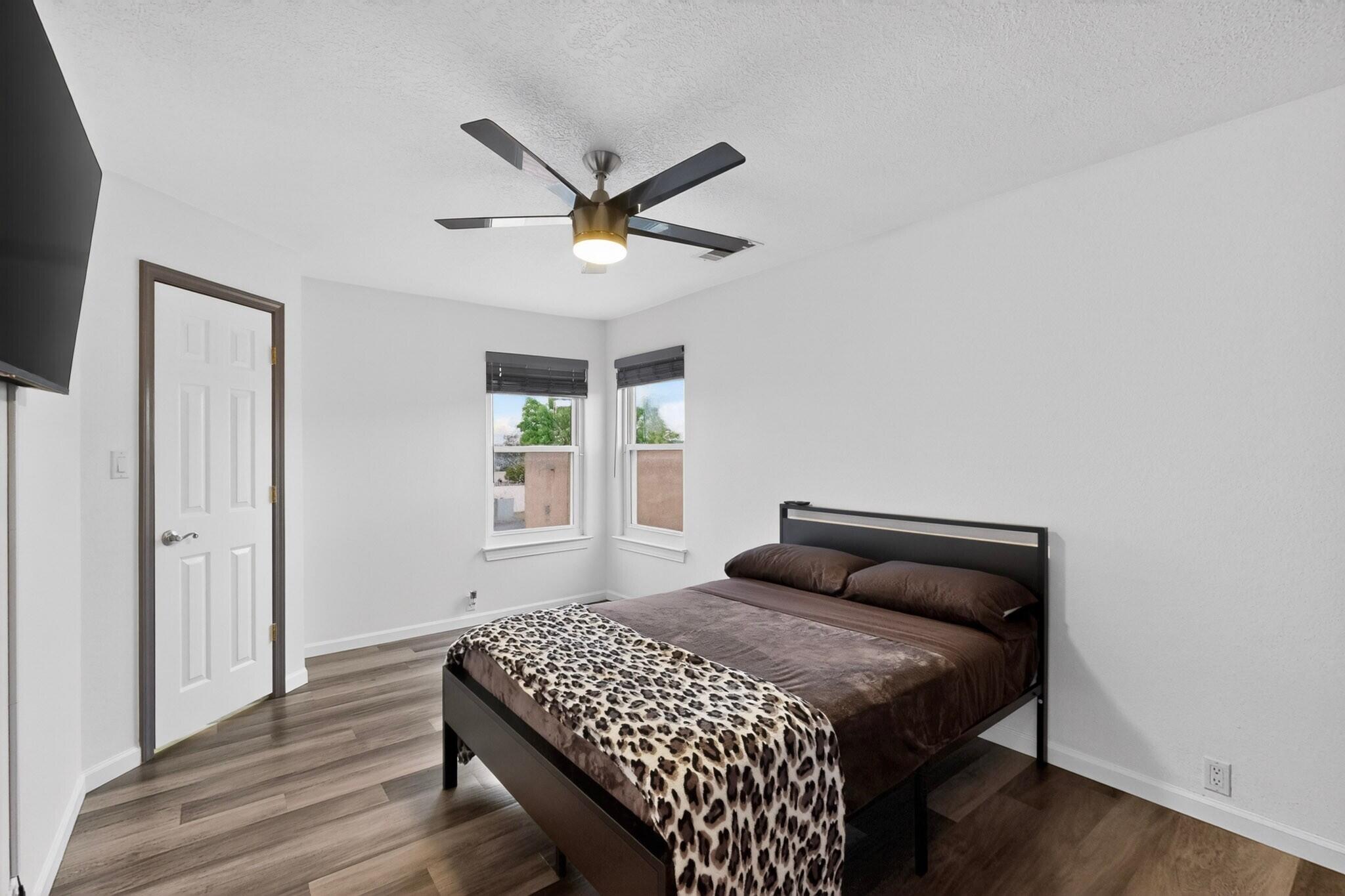 233 Nicklaus Drive SE