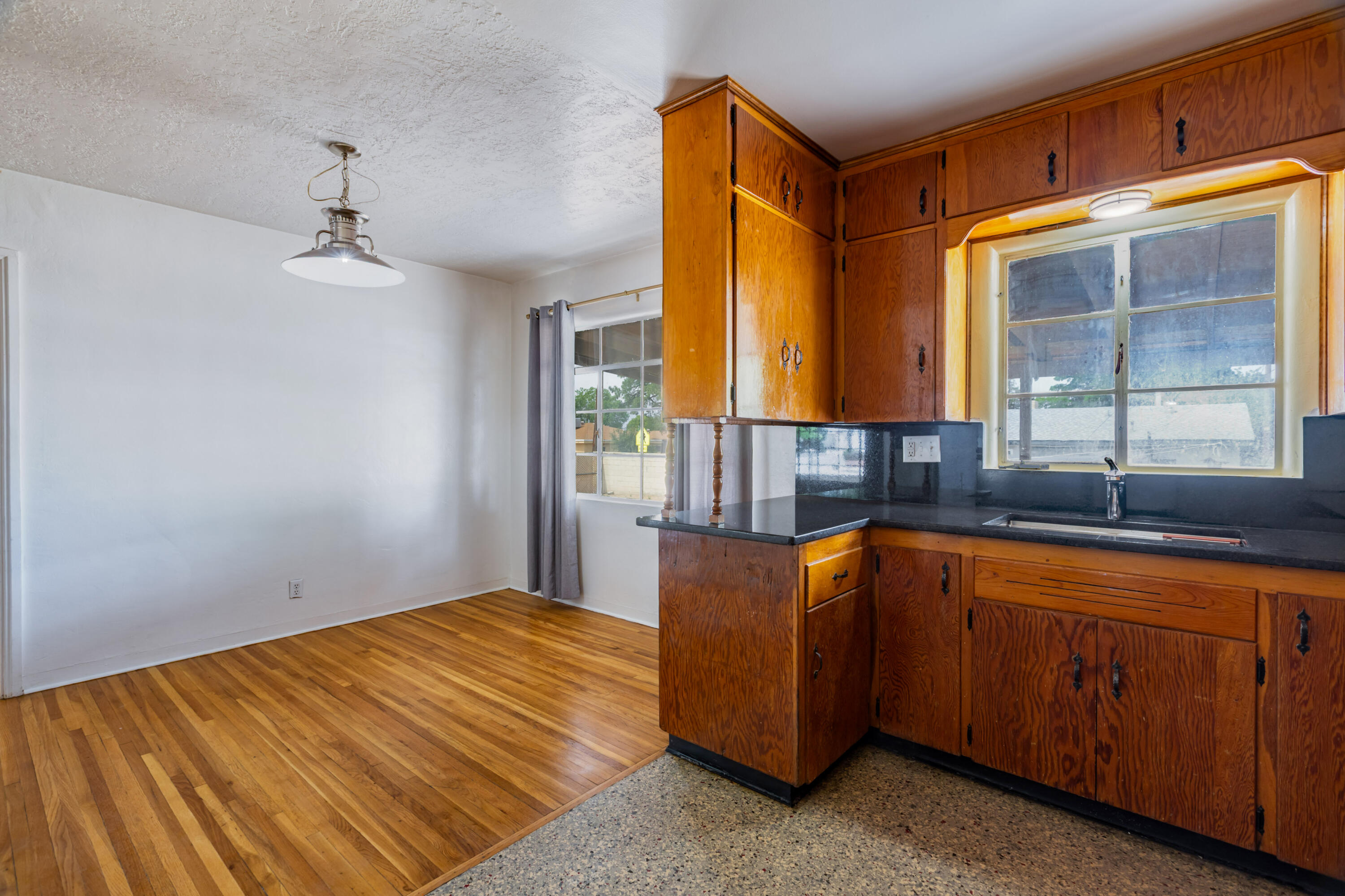 2801 Alvarado Drive NE