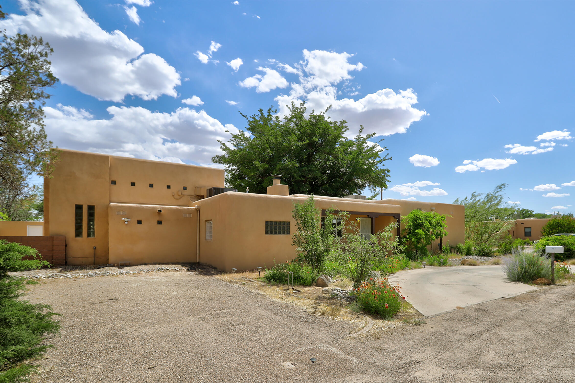 712 Green Valley Road NW