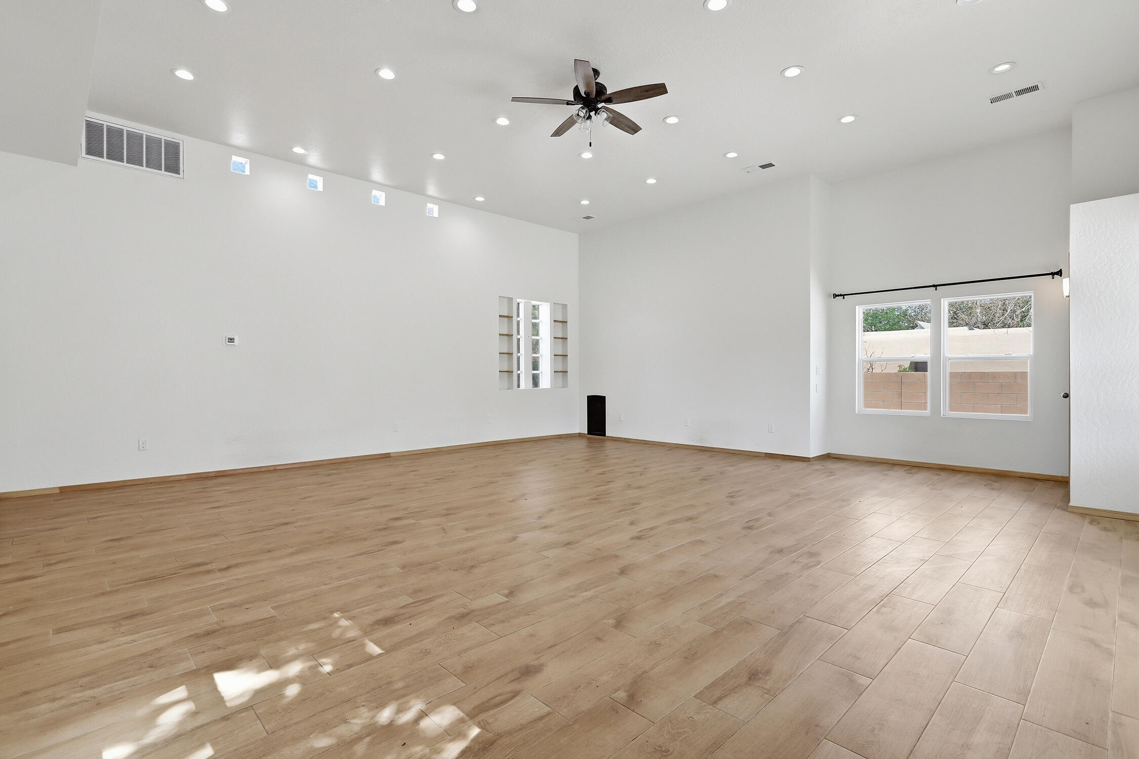 712 Green Valley Road NW