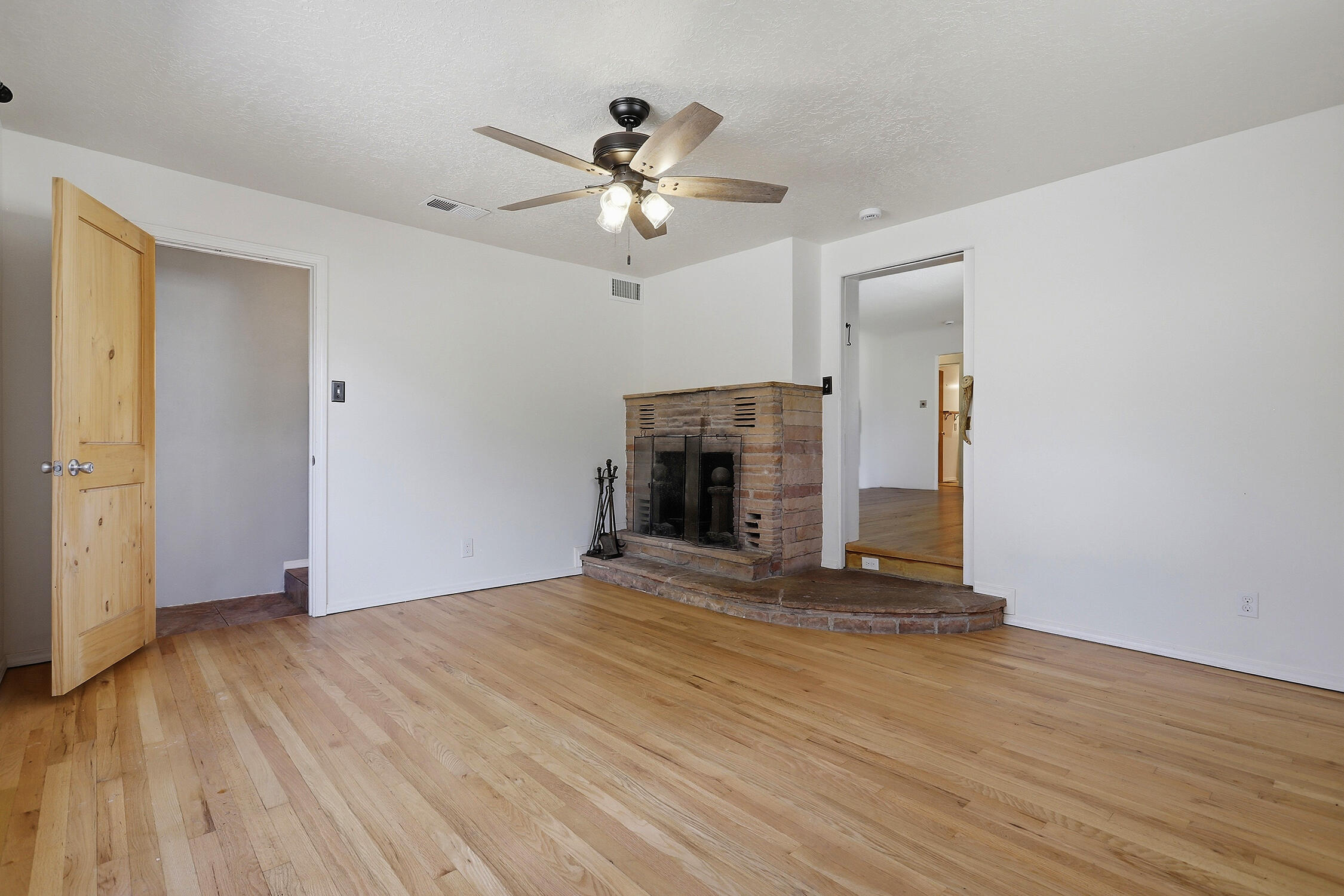 712 Green Valley Road NW