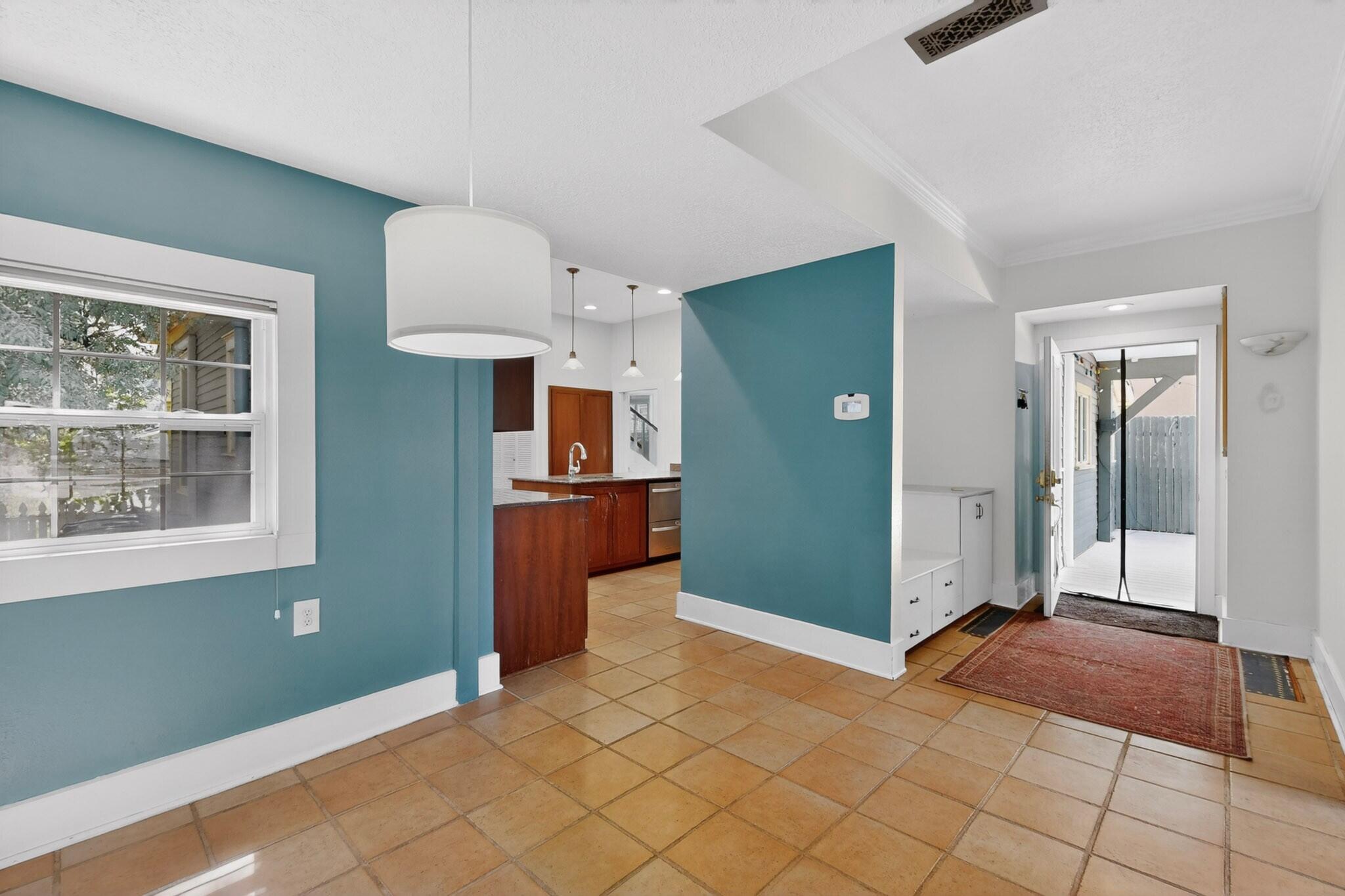 119 Walter Street NE