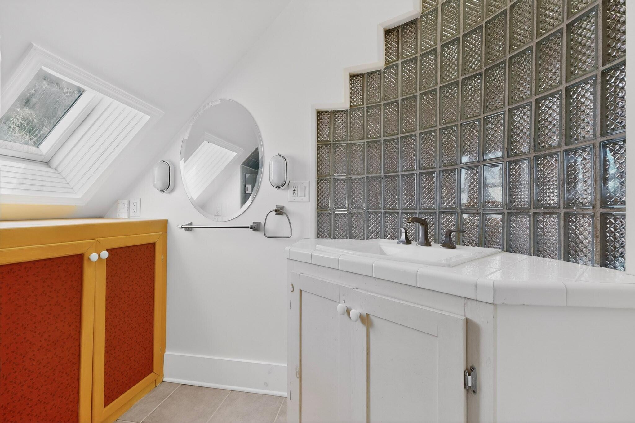 119 Walter Street NE