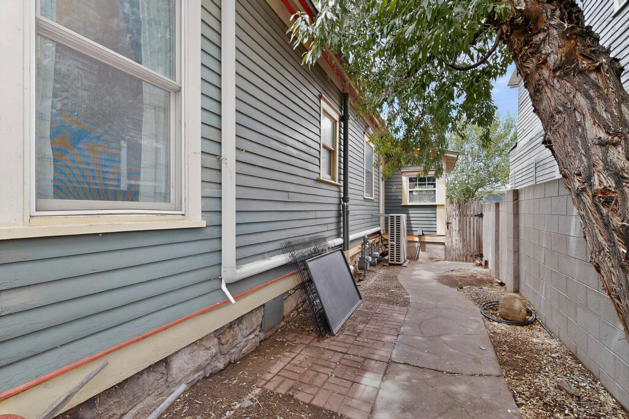 119 Walter Street NE