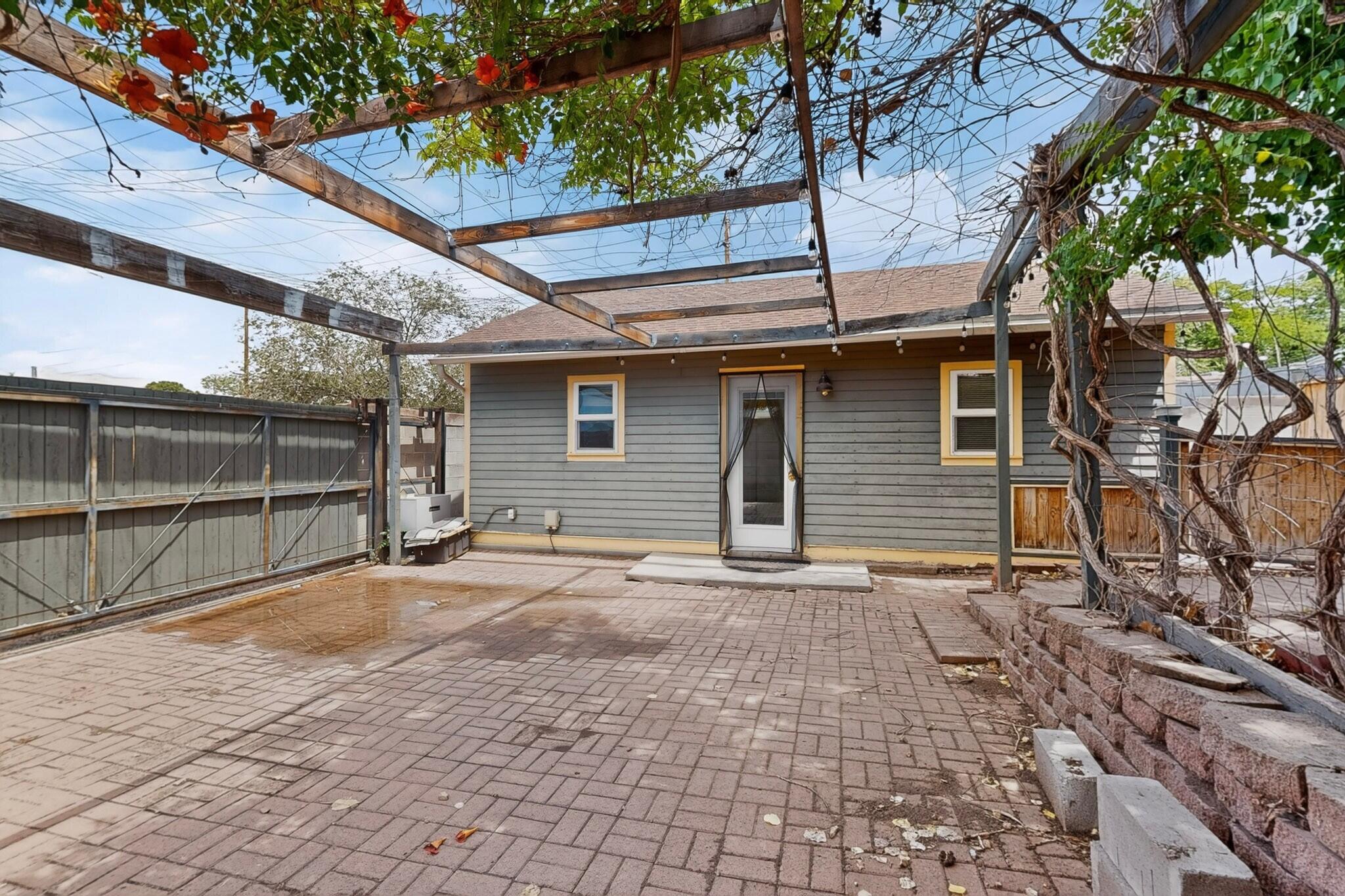 119 Walter Street NE