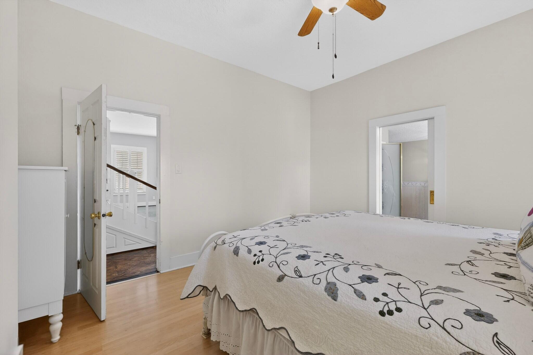 119 Walter Street NE
