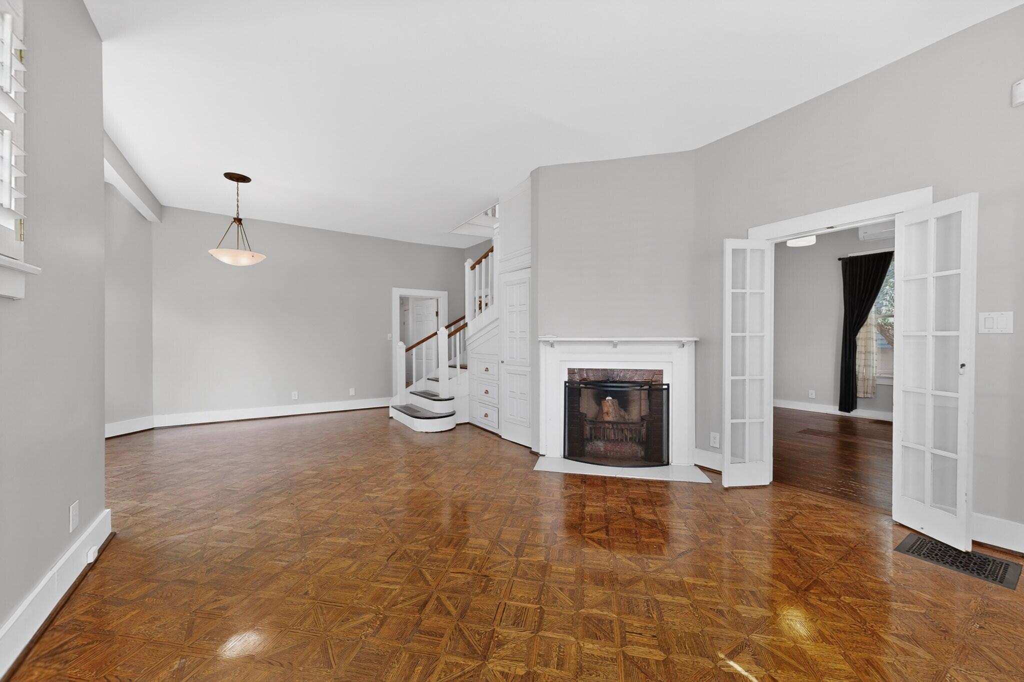 119 Walter Street NE