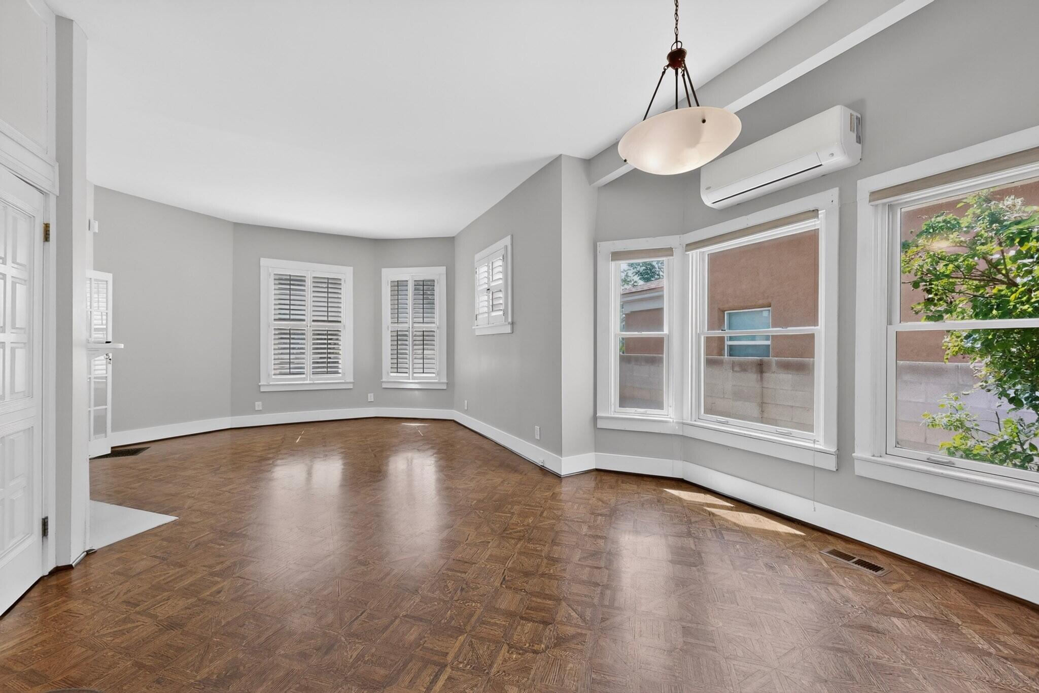 119 Walter Street NE