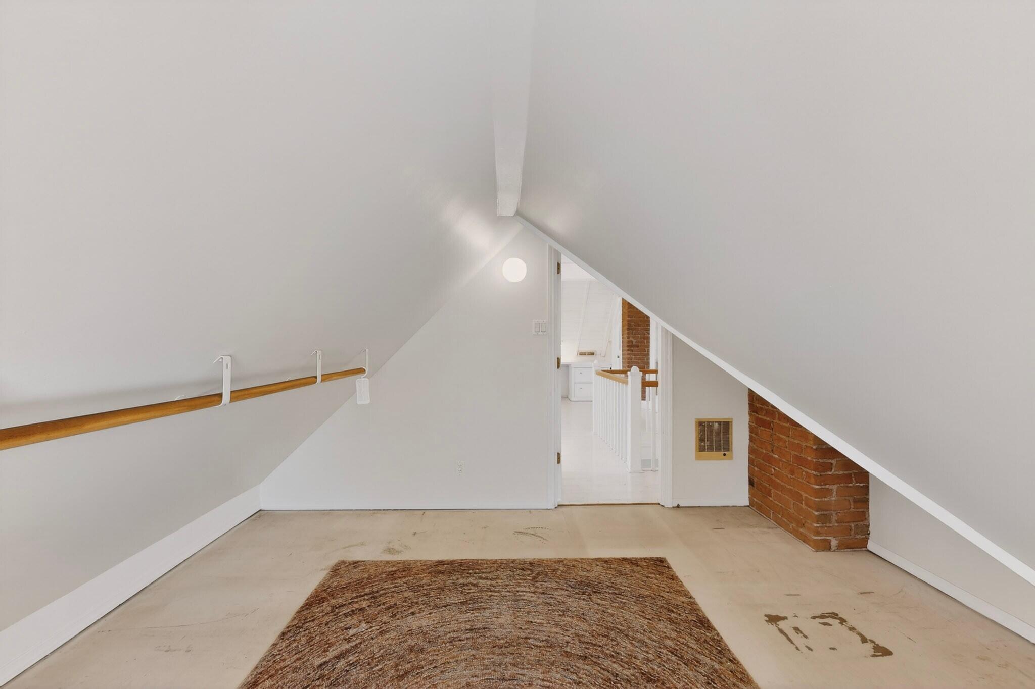 119 Walter Street NE