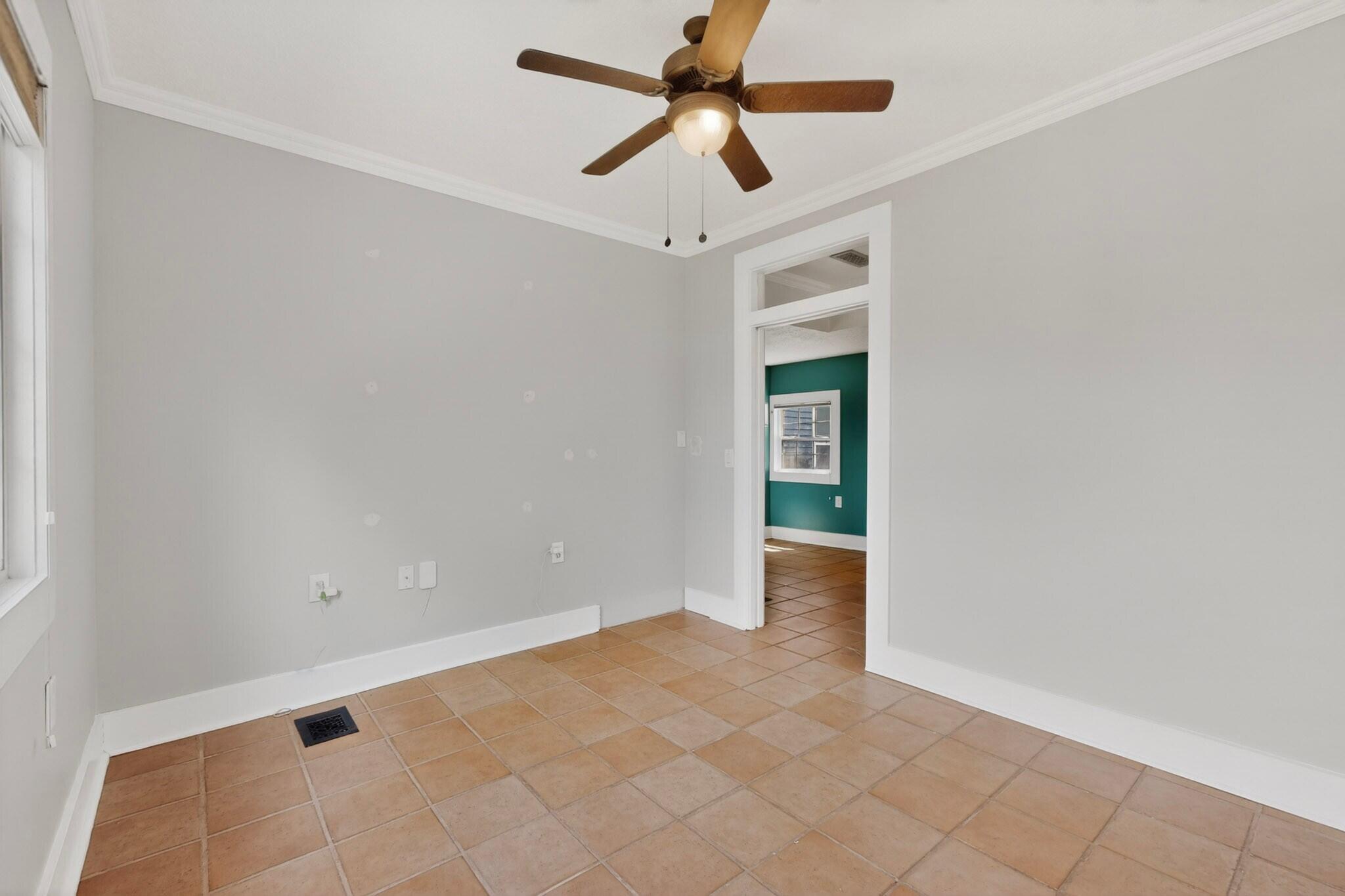 119 Walter Street NE