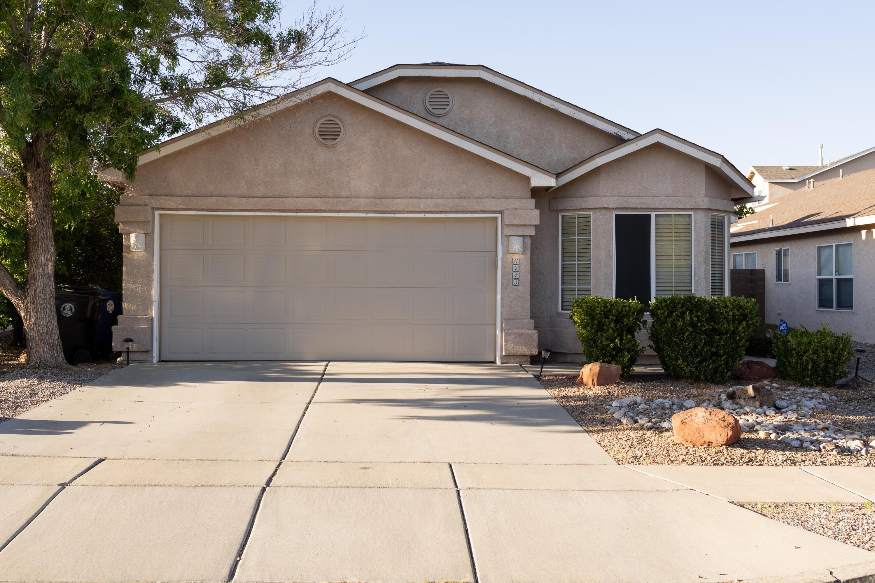 6243 Calle Feliz NW