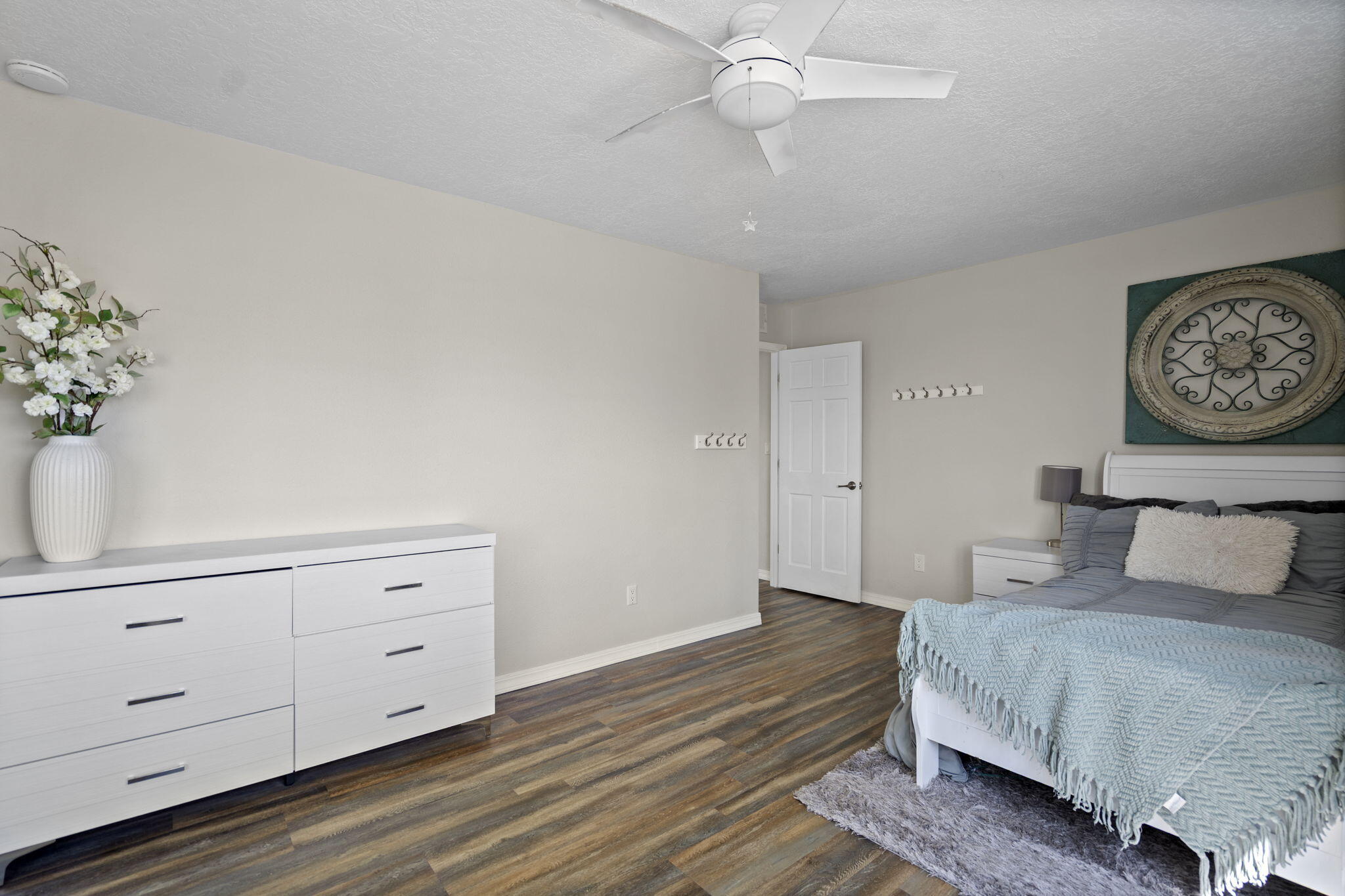 11724 Woodmar Lane NE