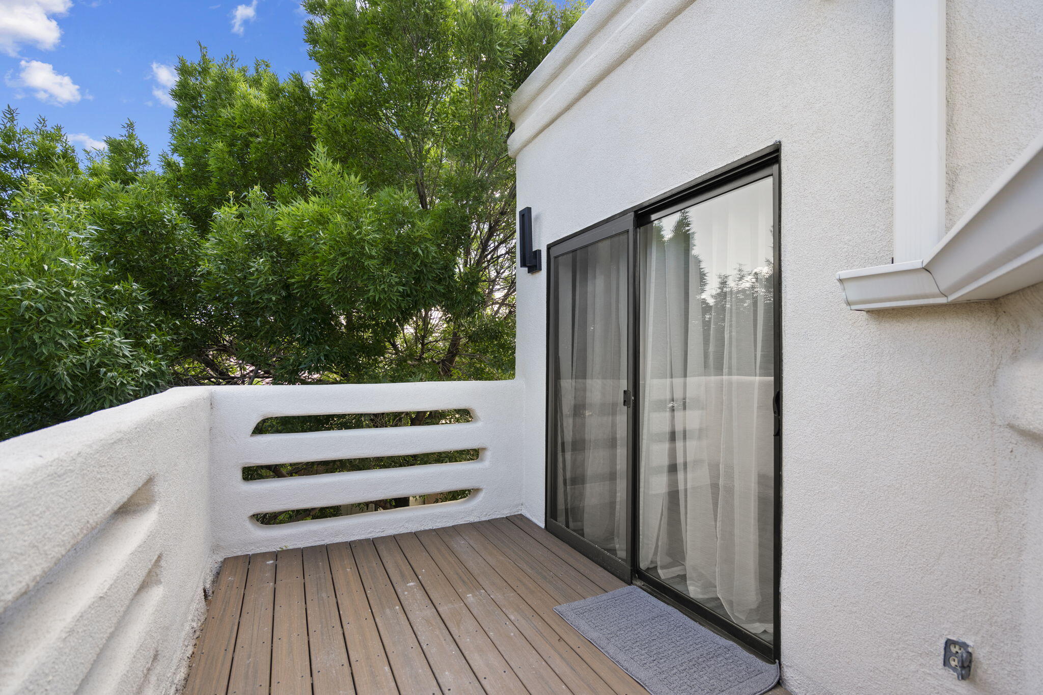 11724 Woodmar Lane NE