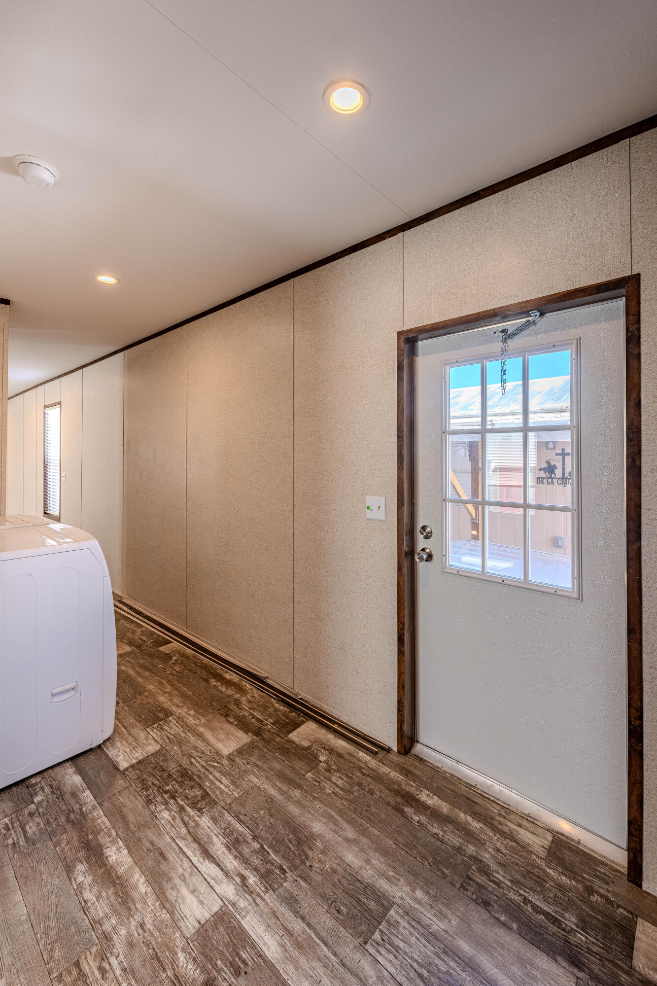 300 Moon Street SE 14