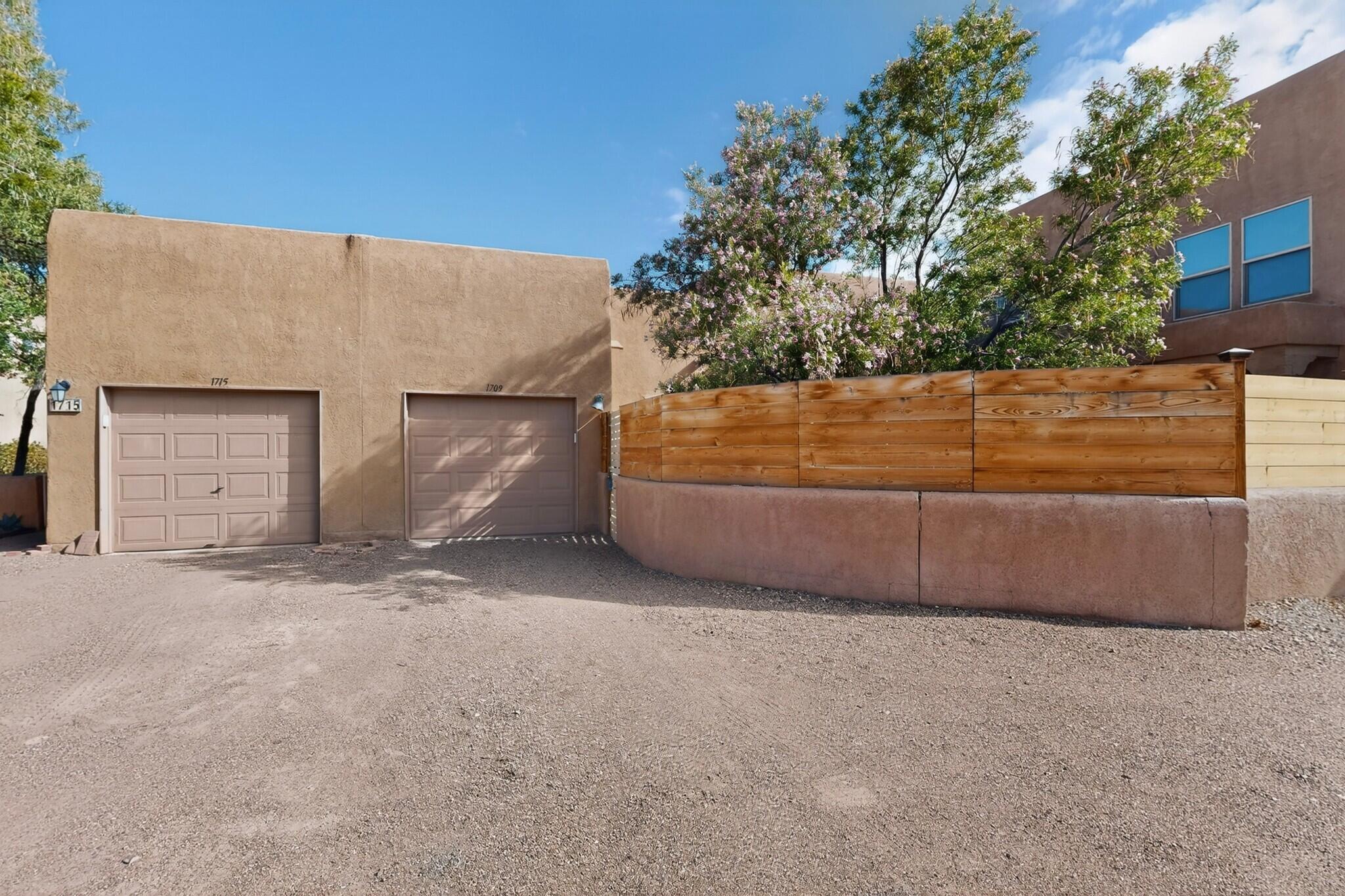 1709 Violetas Road NW