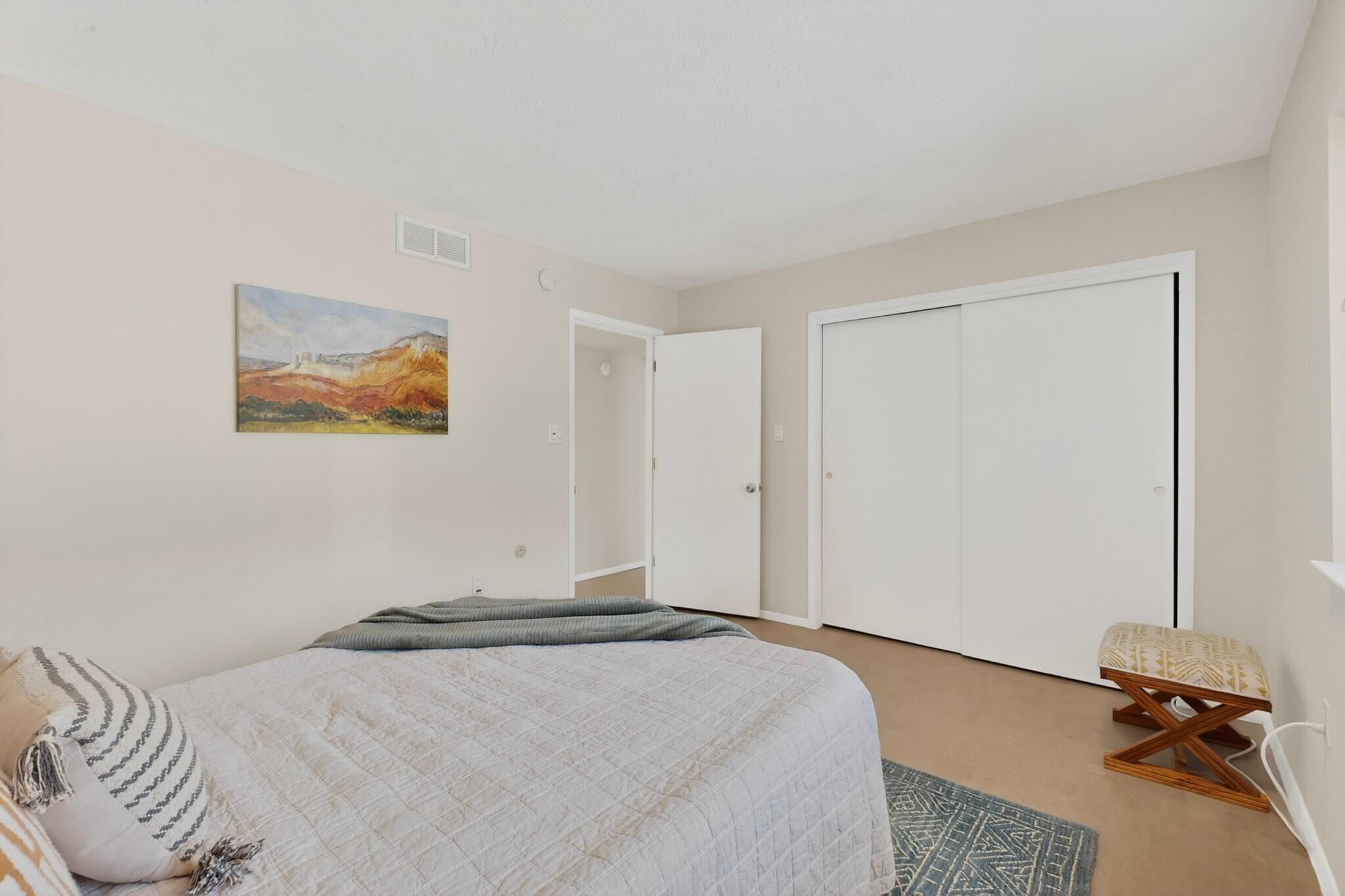 984 Lynx Loop NE