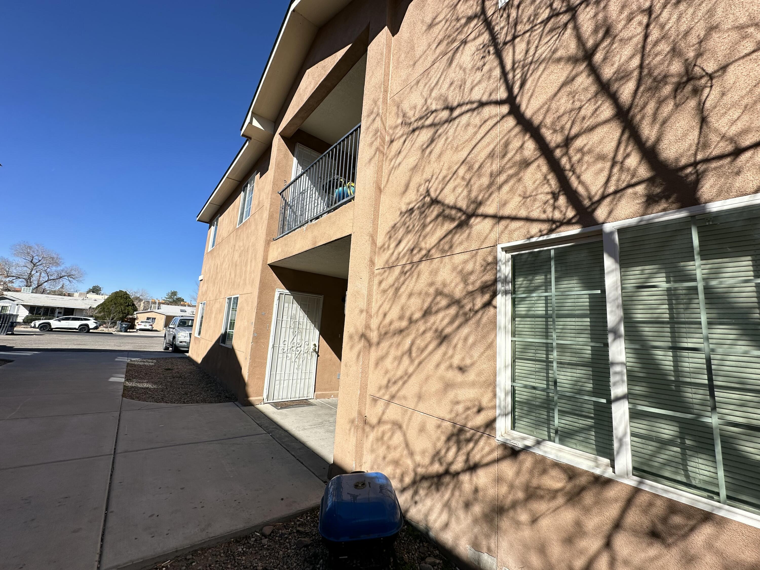 528 Alvarado Drive SE