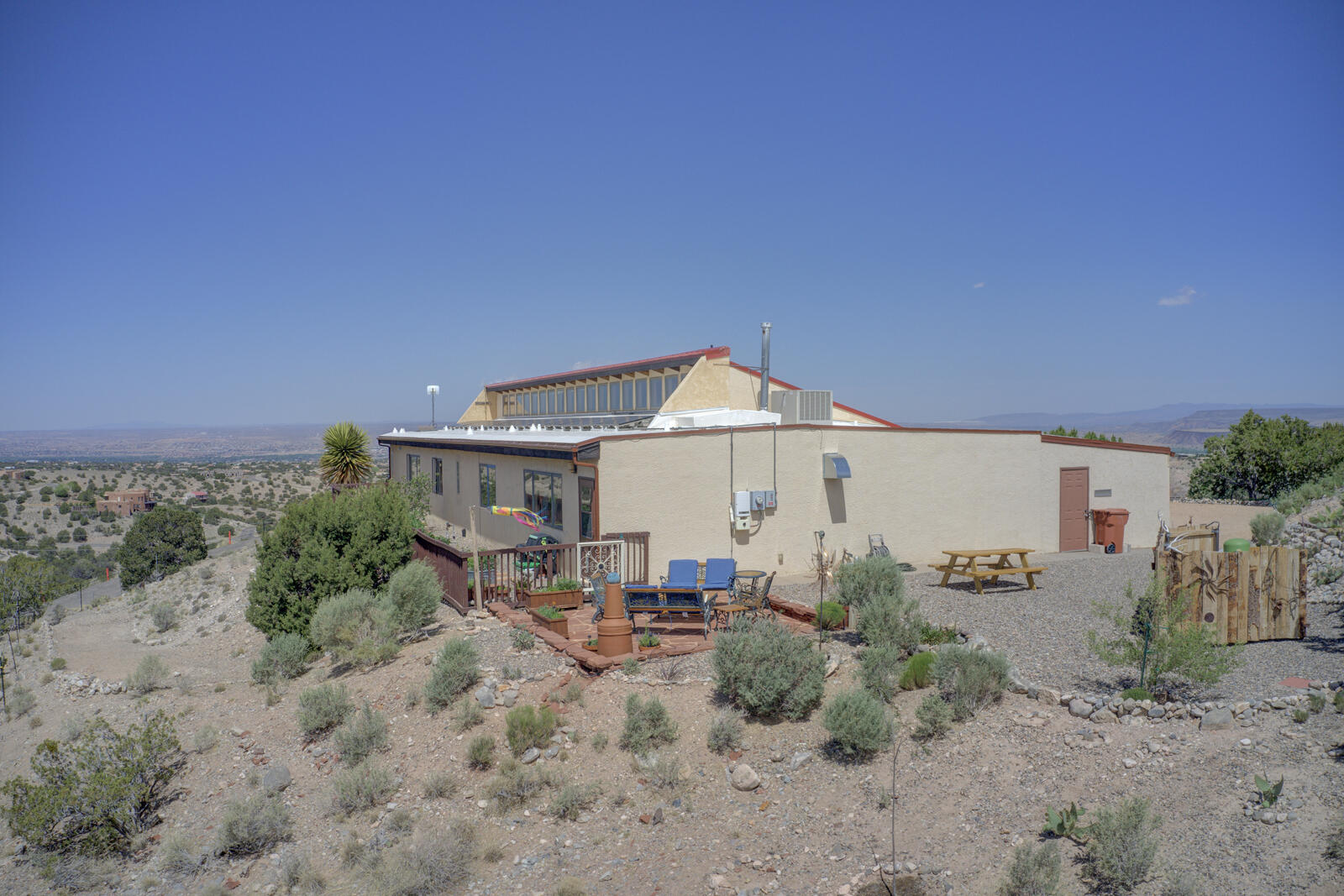 33 Yucca Lane