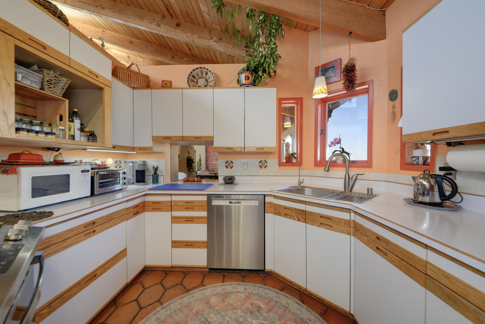 33 Yucca Lane