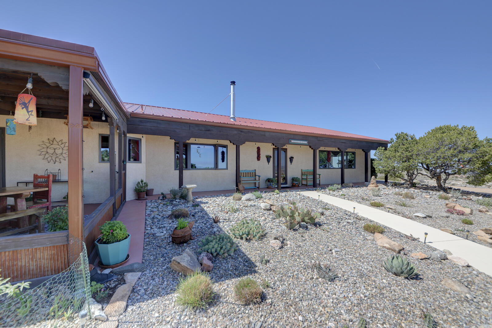 33 Yucca Lane