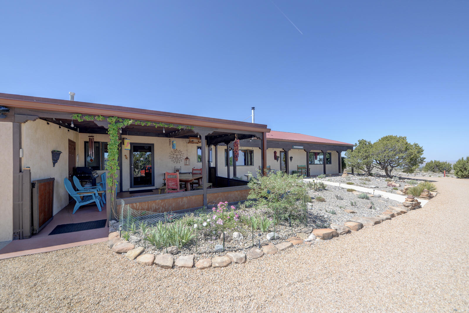 33 Yucca Lane