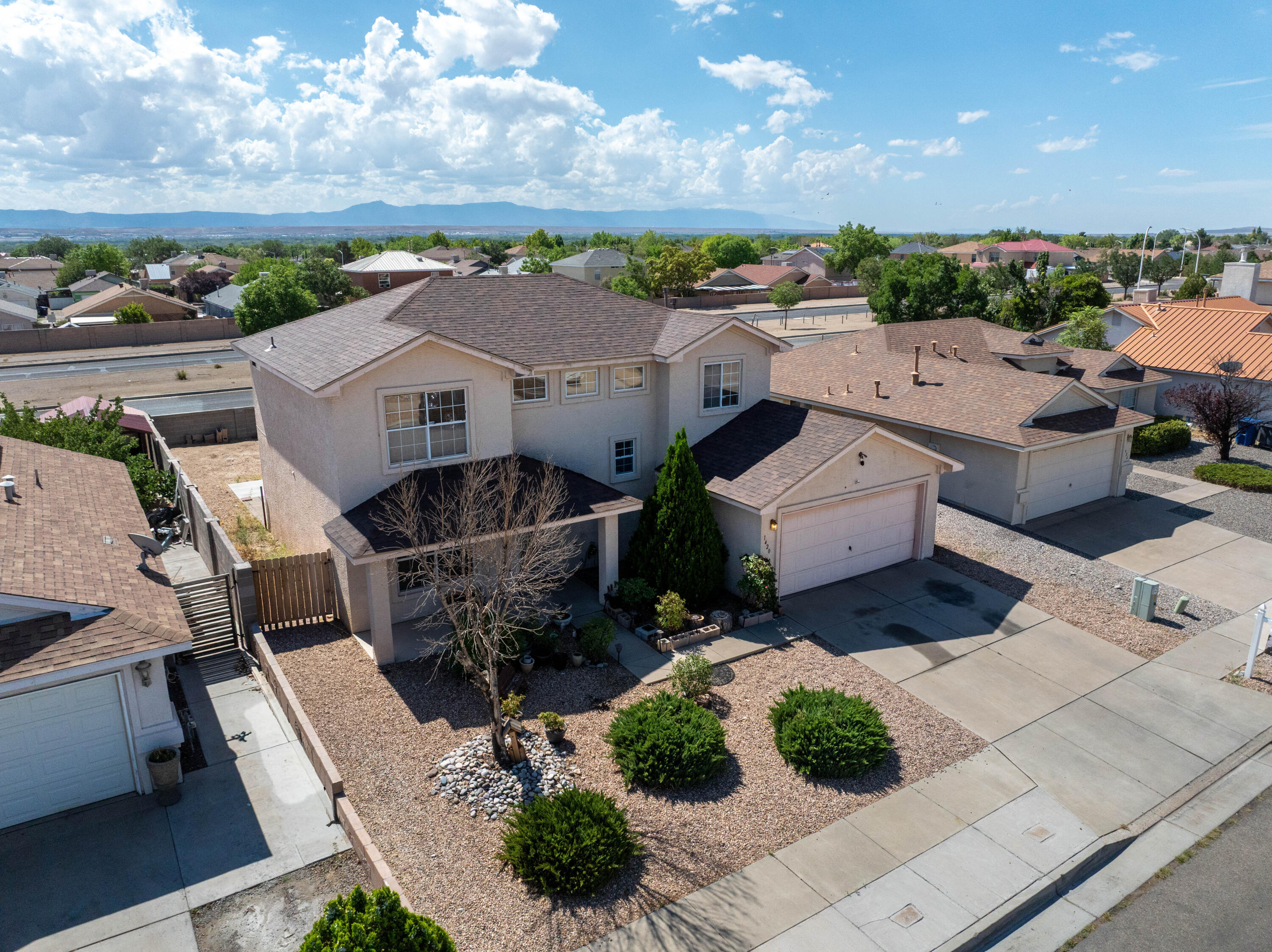 1420 Summerfield Place SW