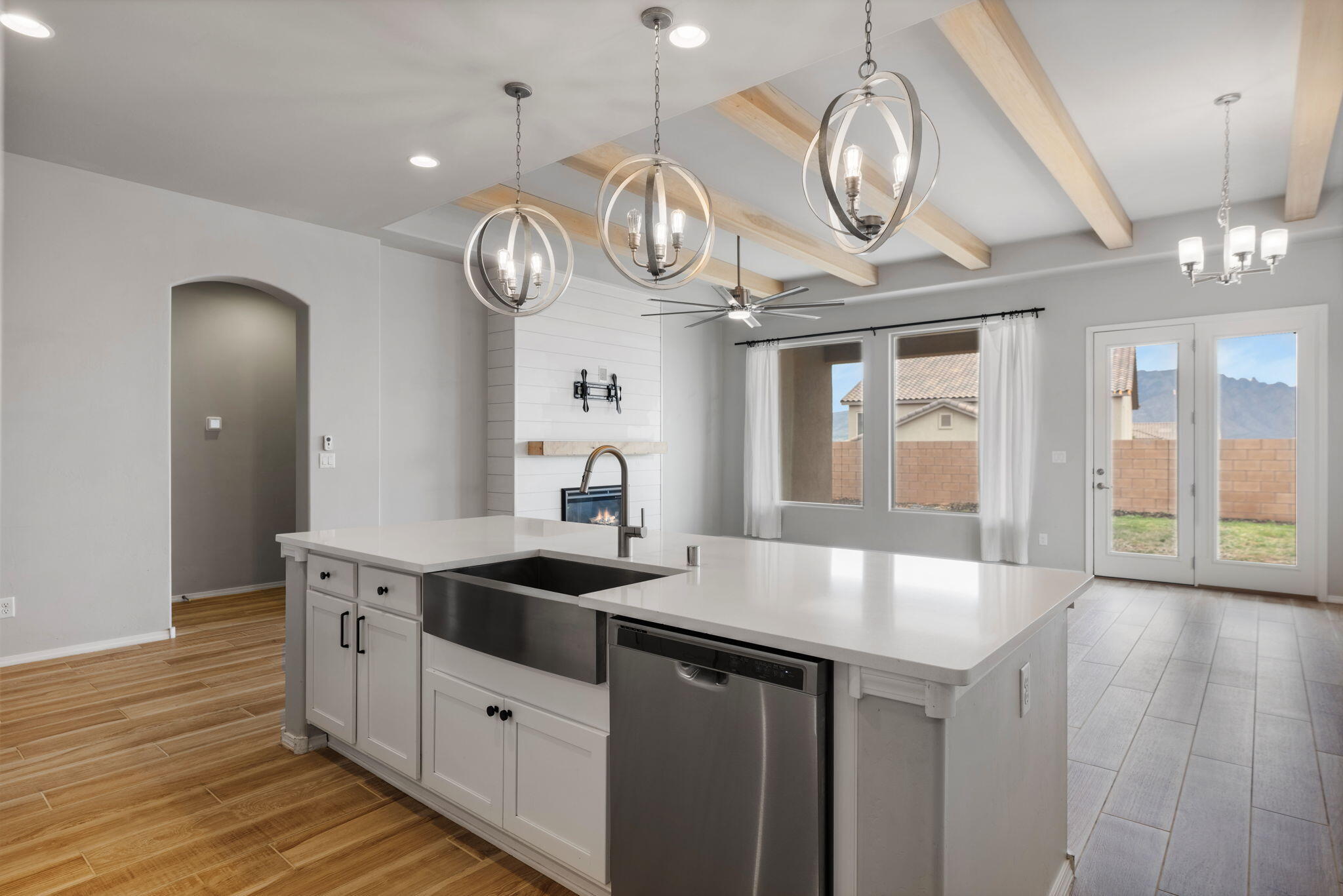 6926 Cleary Loop NE
