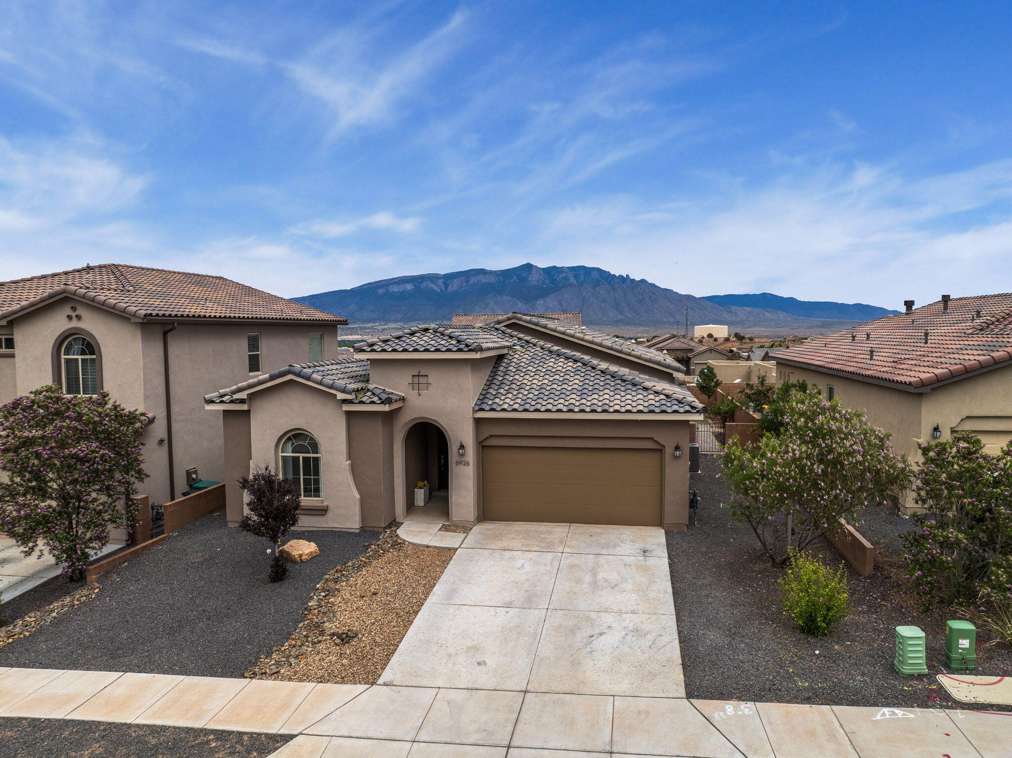 6926 Cleary Loop NE
