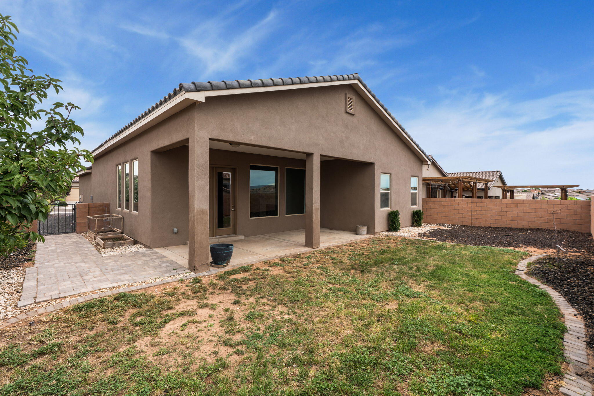 6926 Cleary Loop NE