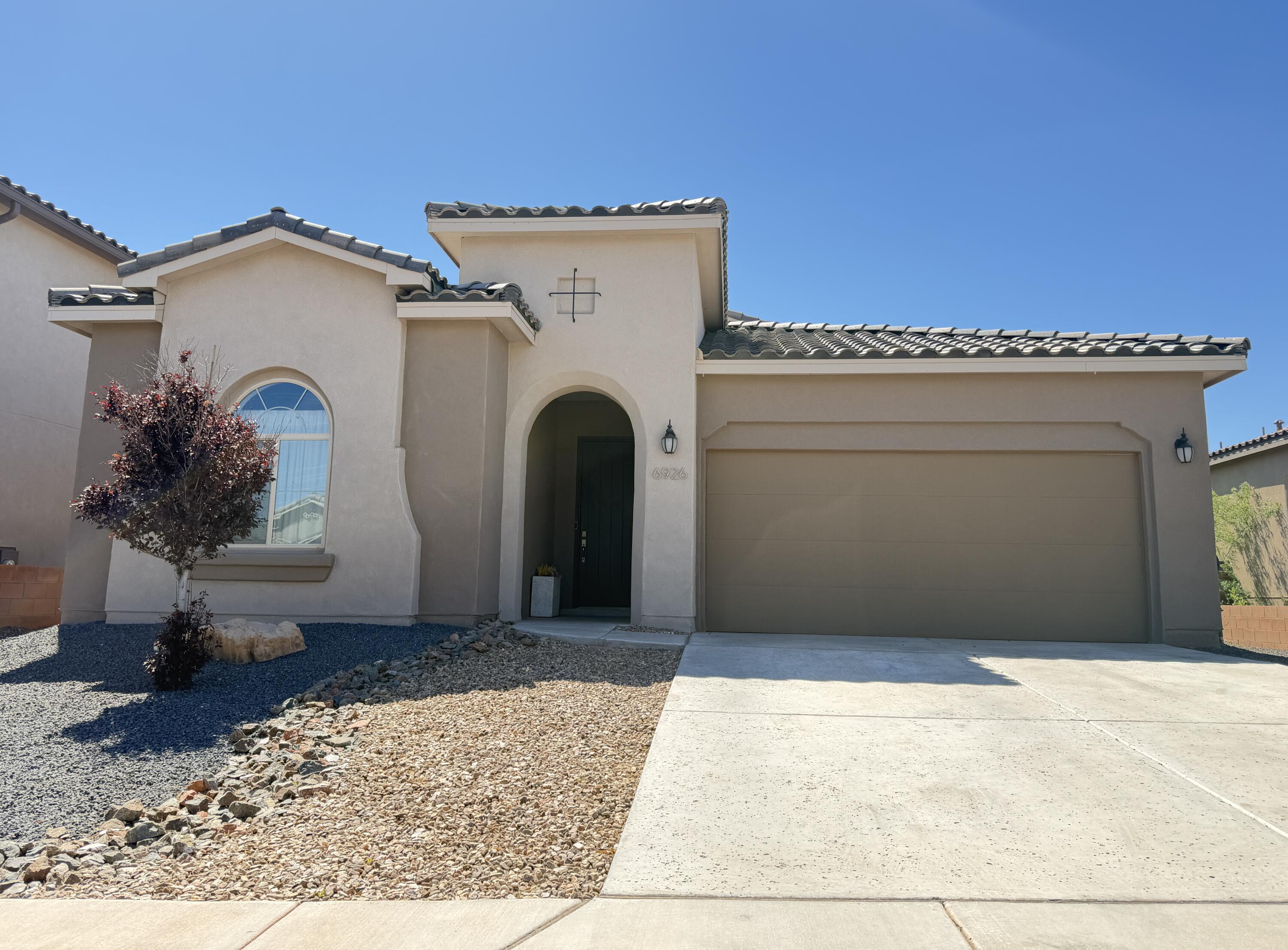 6926 Cleary Loop NE