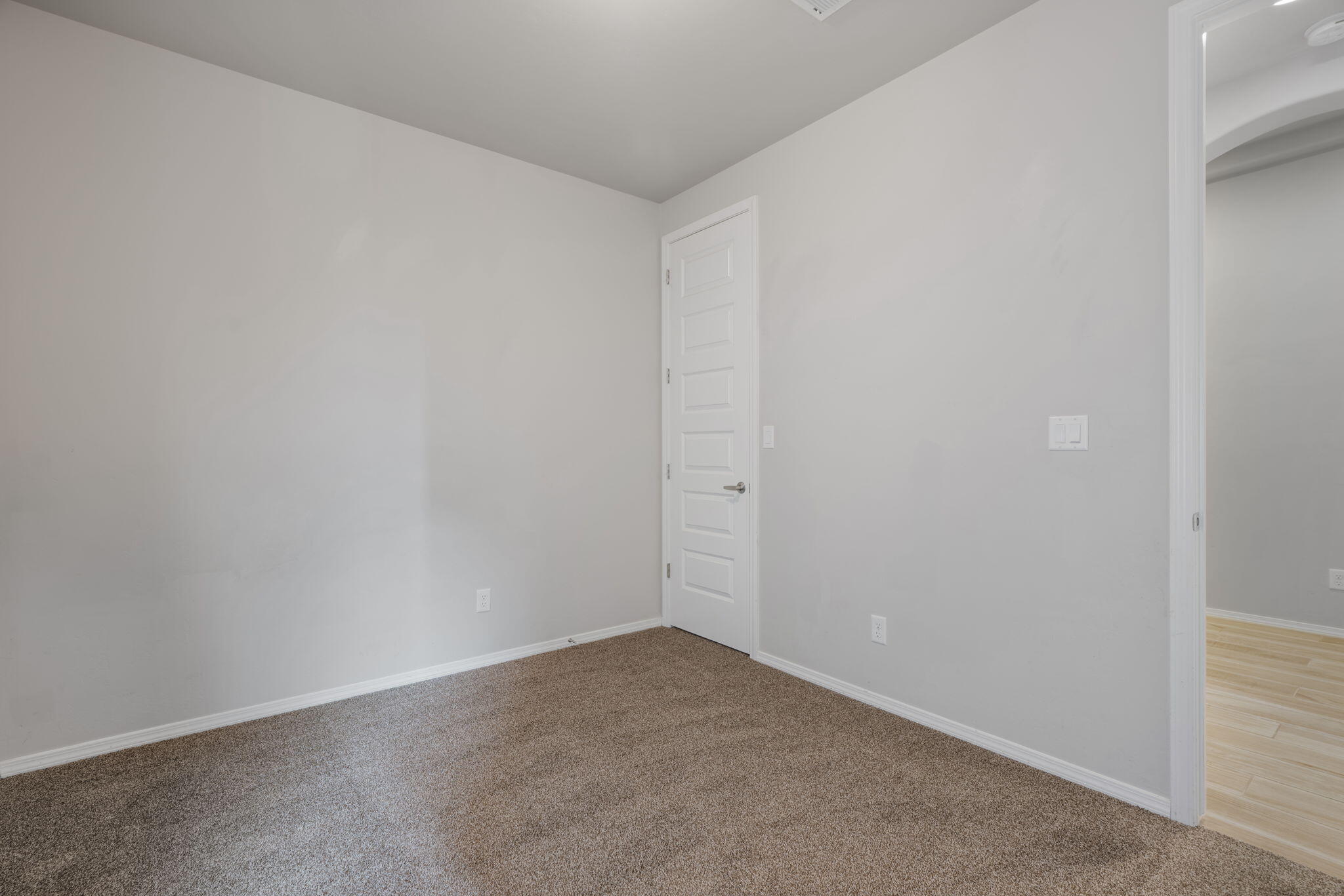 6926 Cleary Loop NE