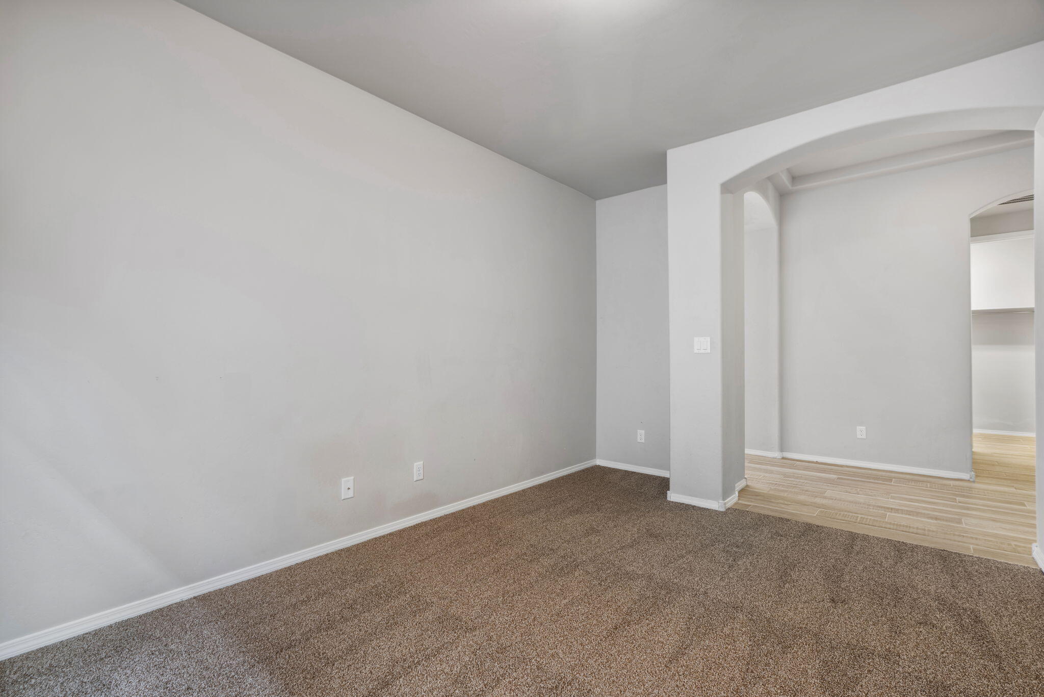 6926 Cleary Loop NE