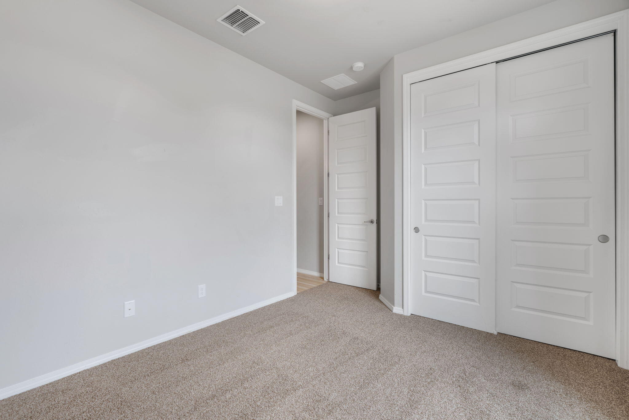 6926 Cleary Loop NE