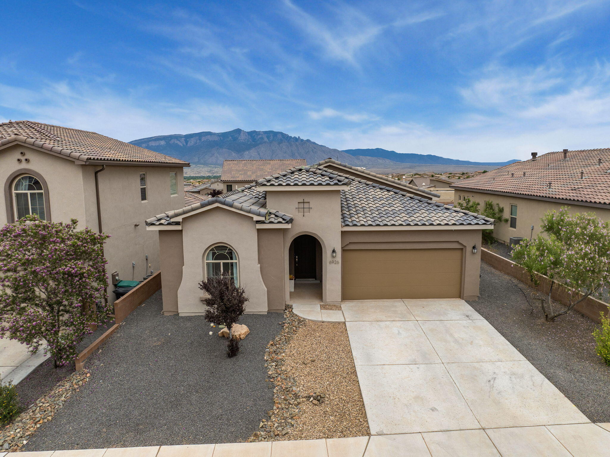 6926 Cleary Loop NE