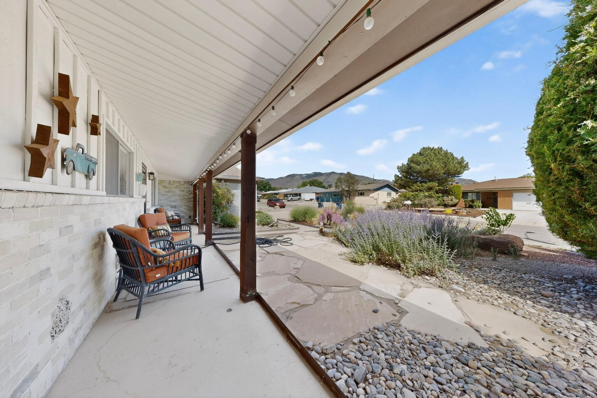 3217 Reina Drive NE