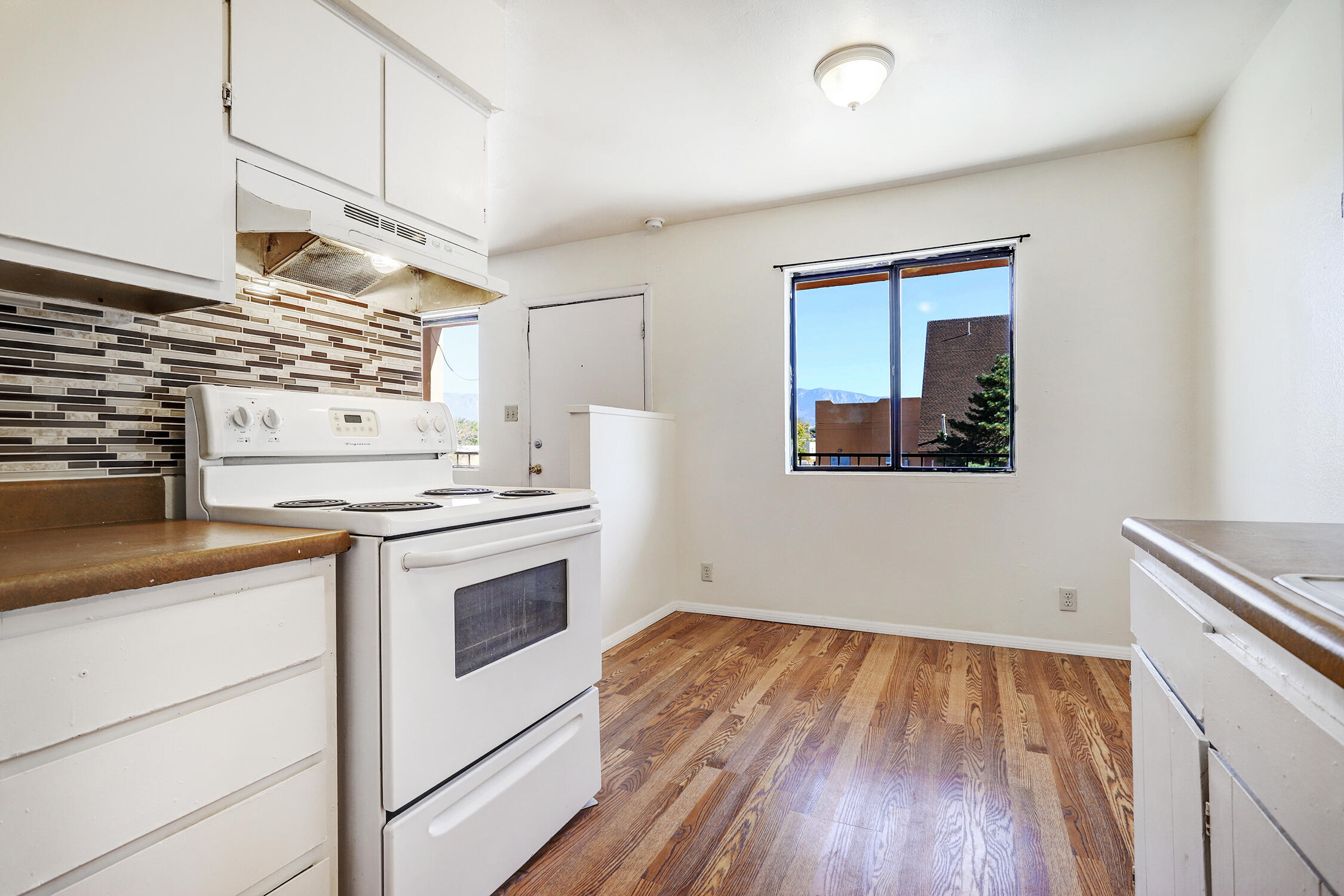 205 Alvarado Drive NE