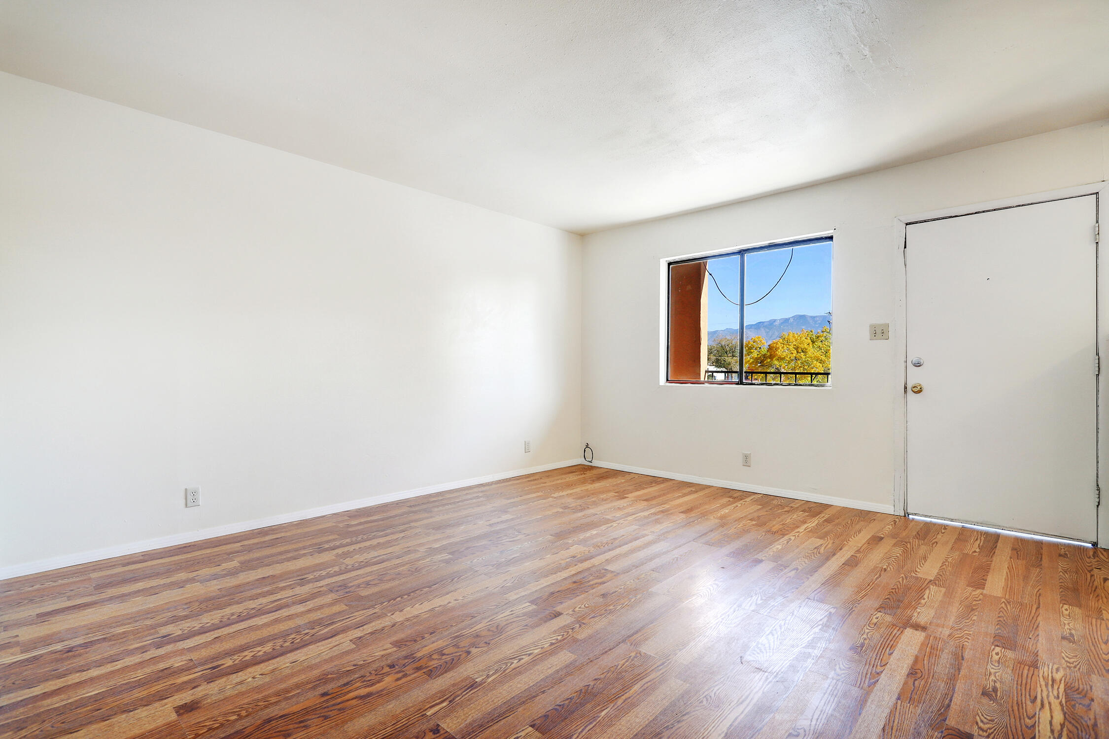 205 Alvarado Drive NE