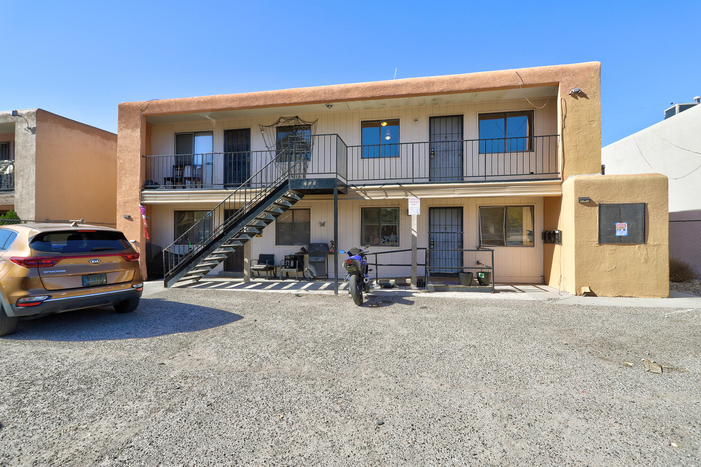 205 Alvarado Drive NE