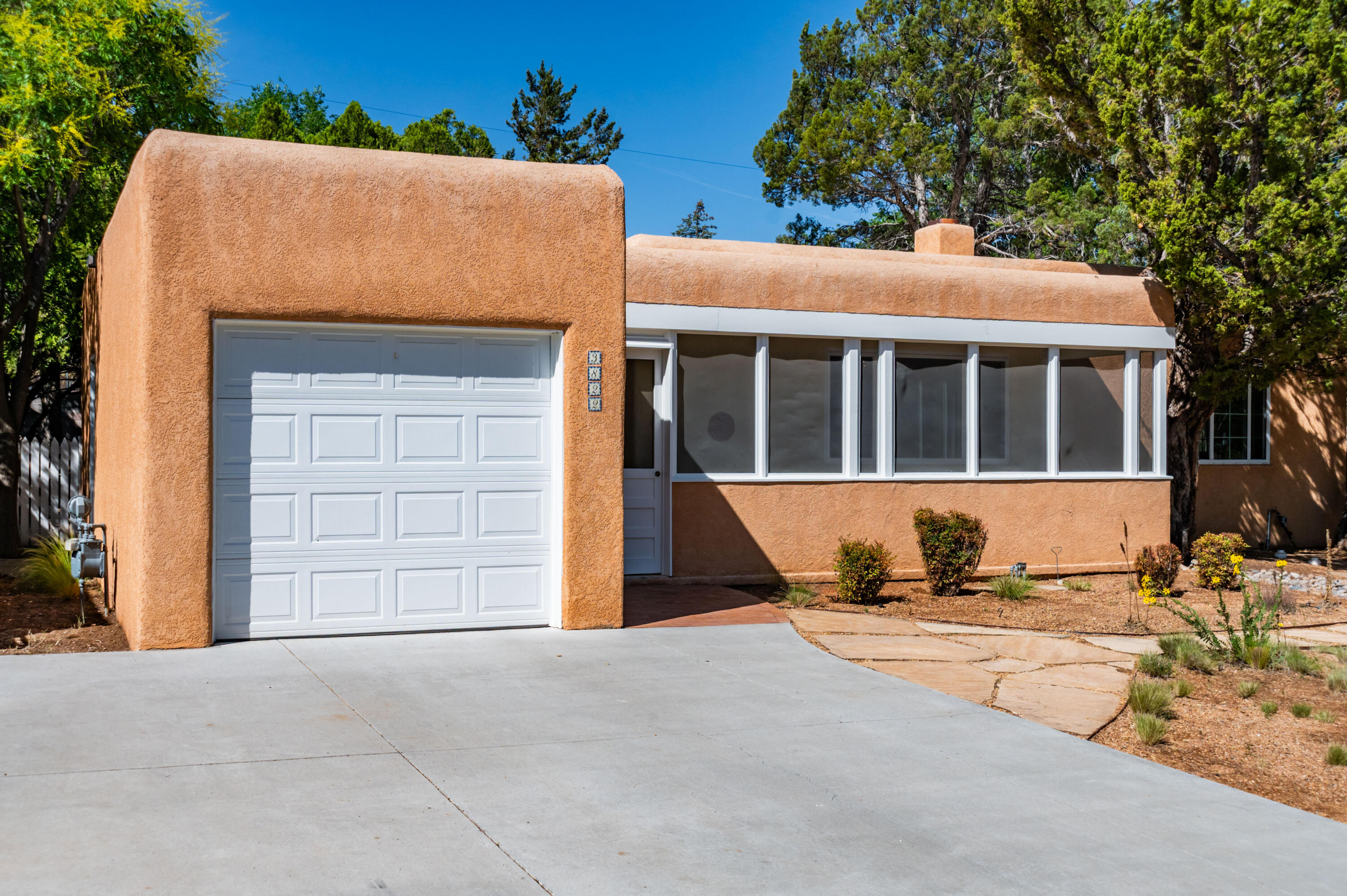 3822 La Hacienda Drive NE