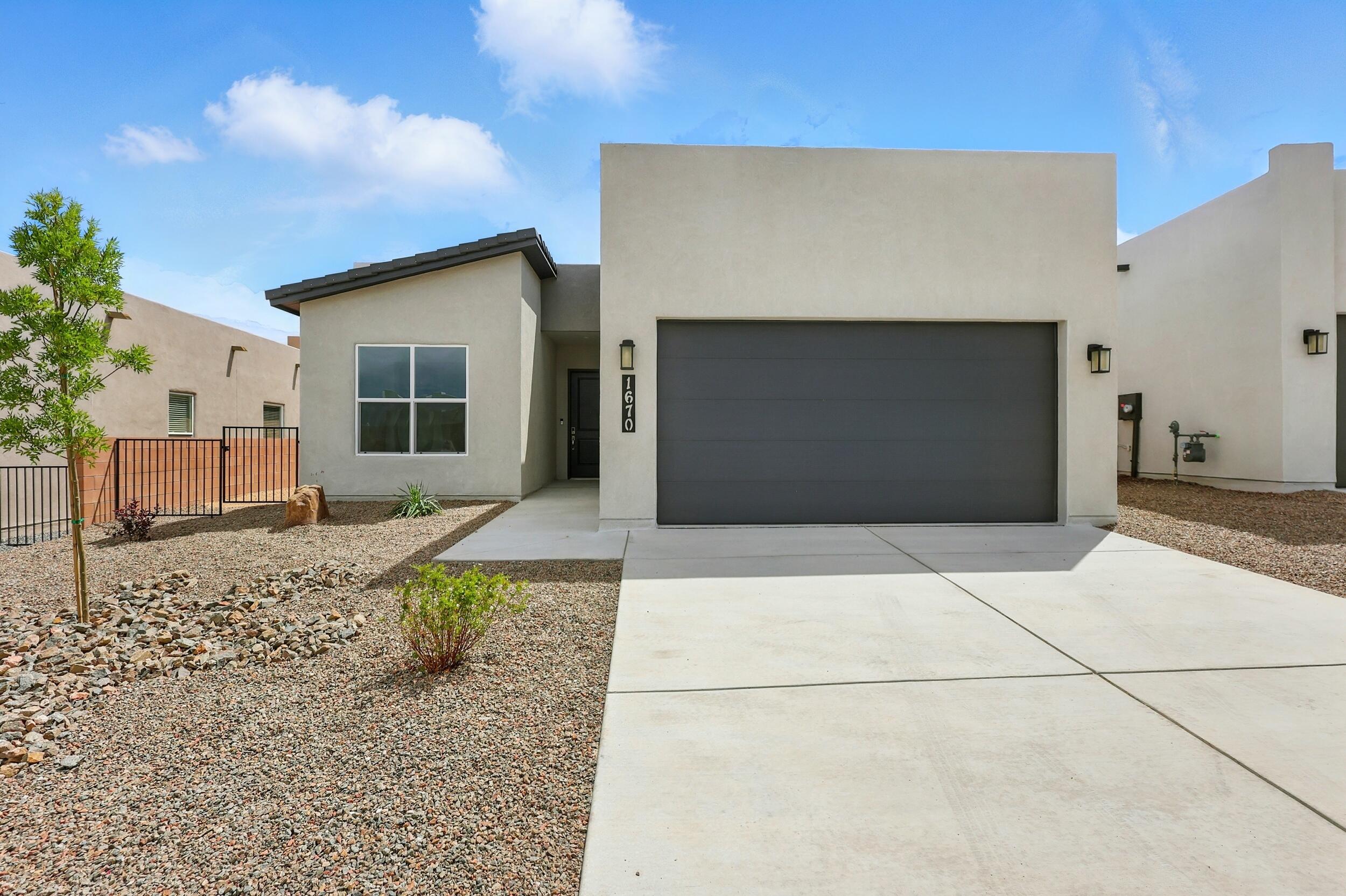 1670 Tesoro Loop NW