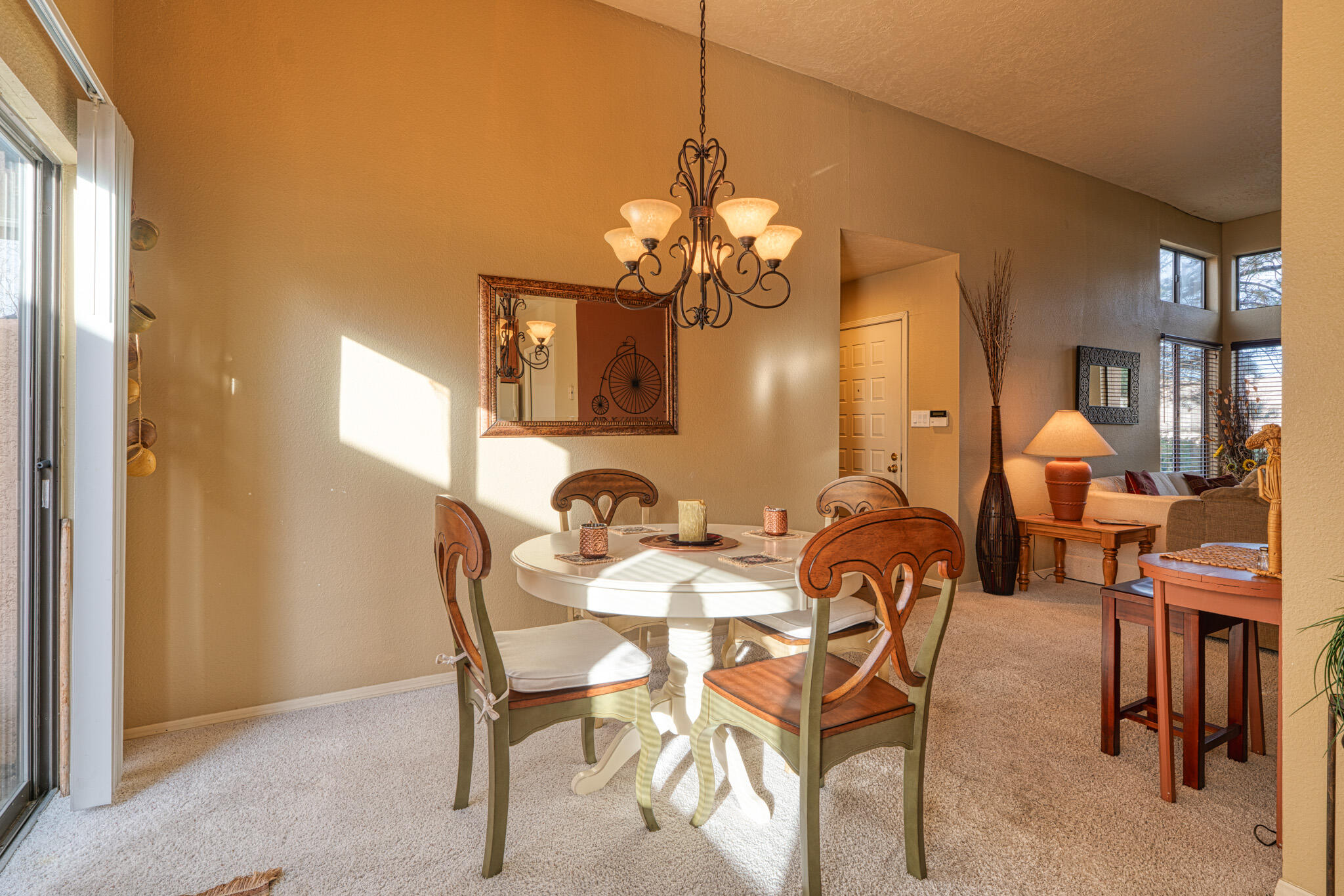 10277 Las Casitas Court NE